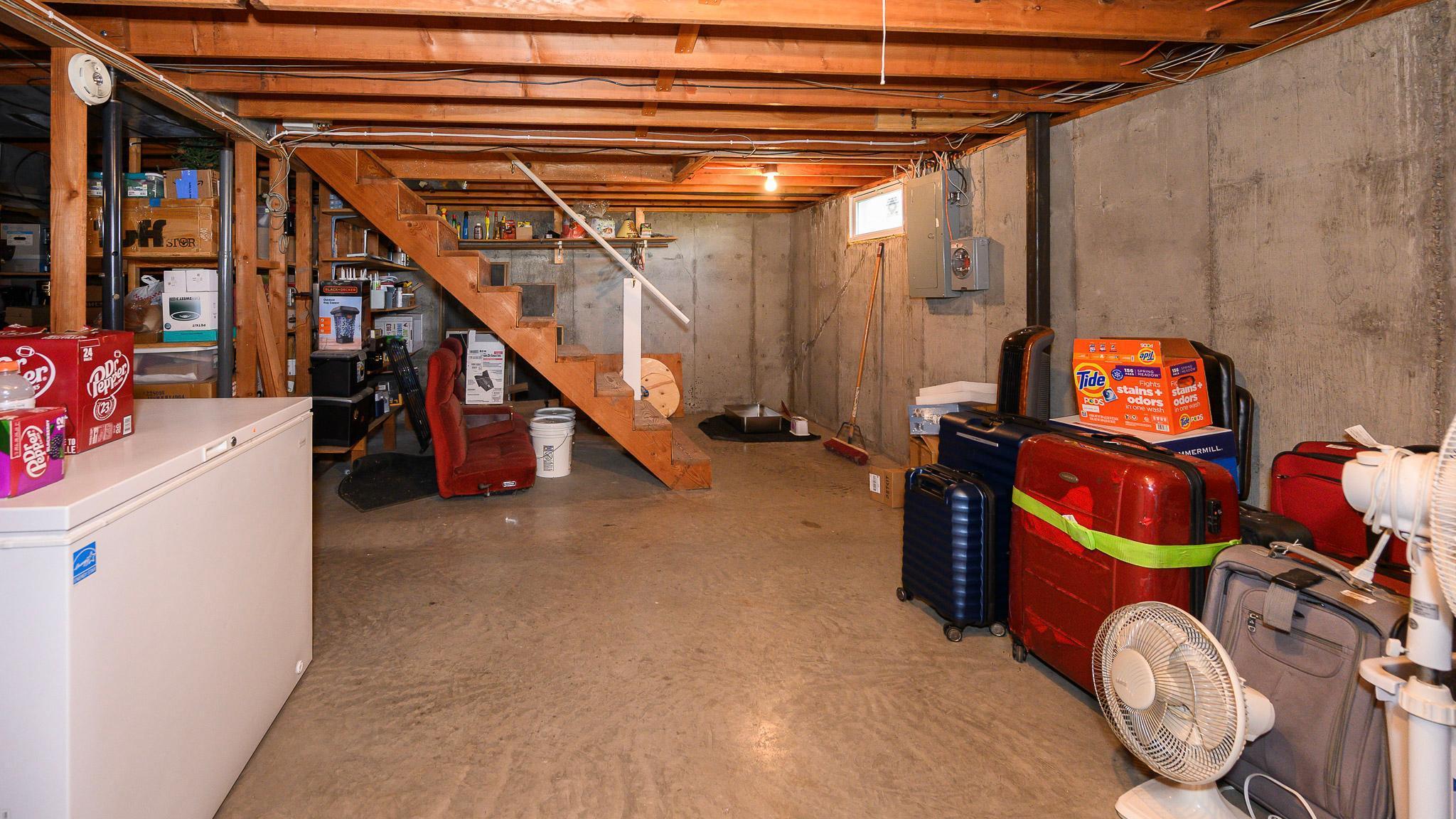 1976 single family home for sale at 8155 34th Avenue SE in Wishek, ND — 4 bed, 3 bath (photo 43 of 69)