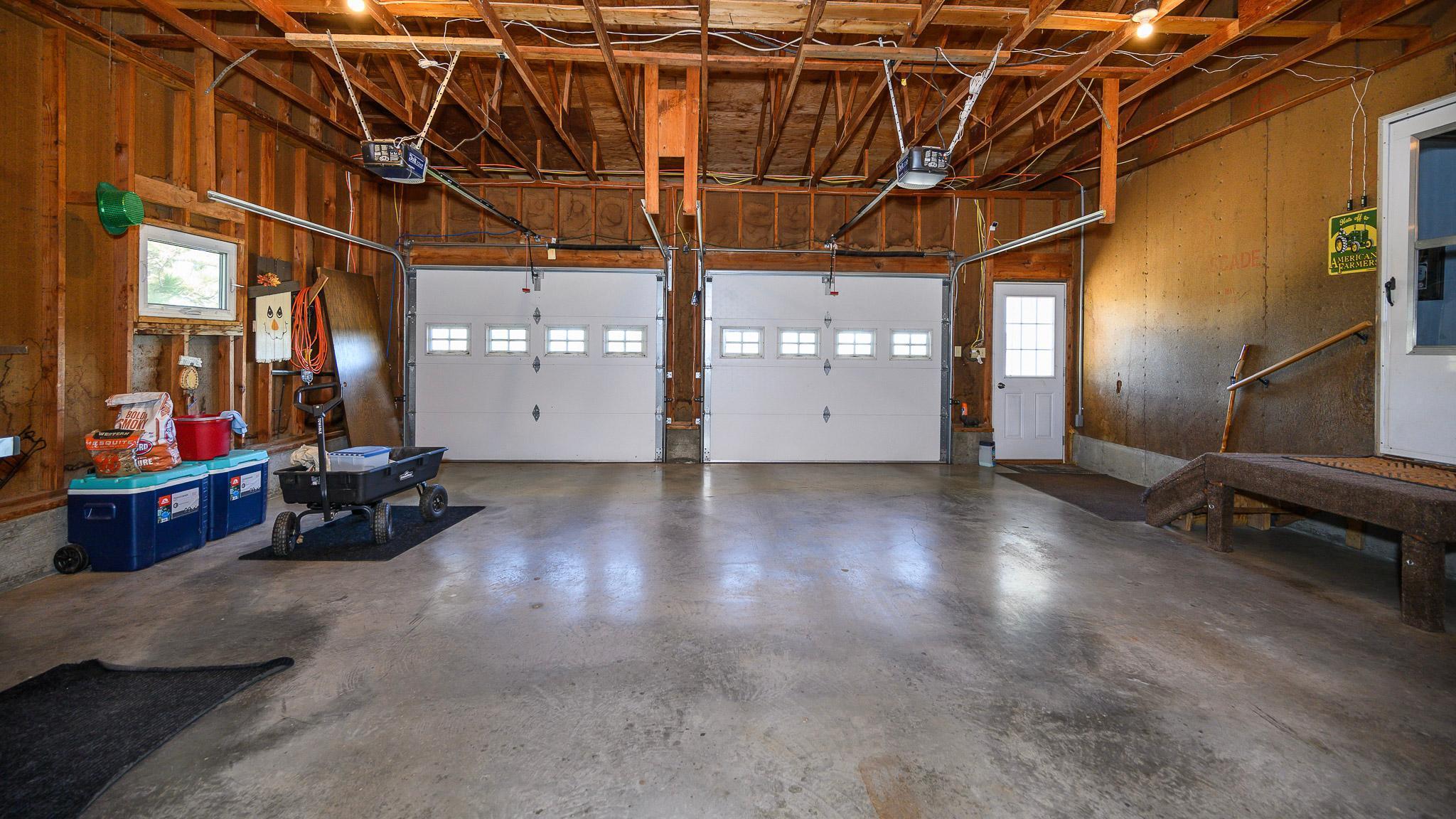 1976 single family home for sale at 8155 34th Avenue SE in Wishek, ND — 4 bed, 3 bath (photo 44 of 69)