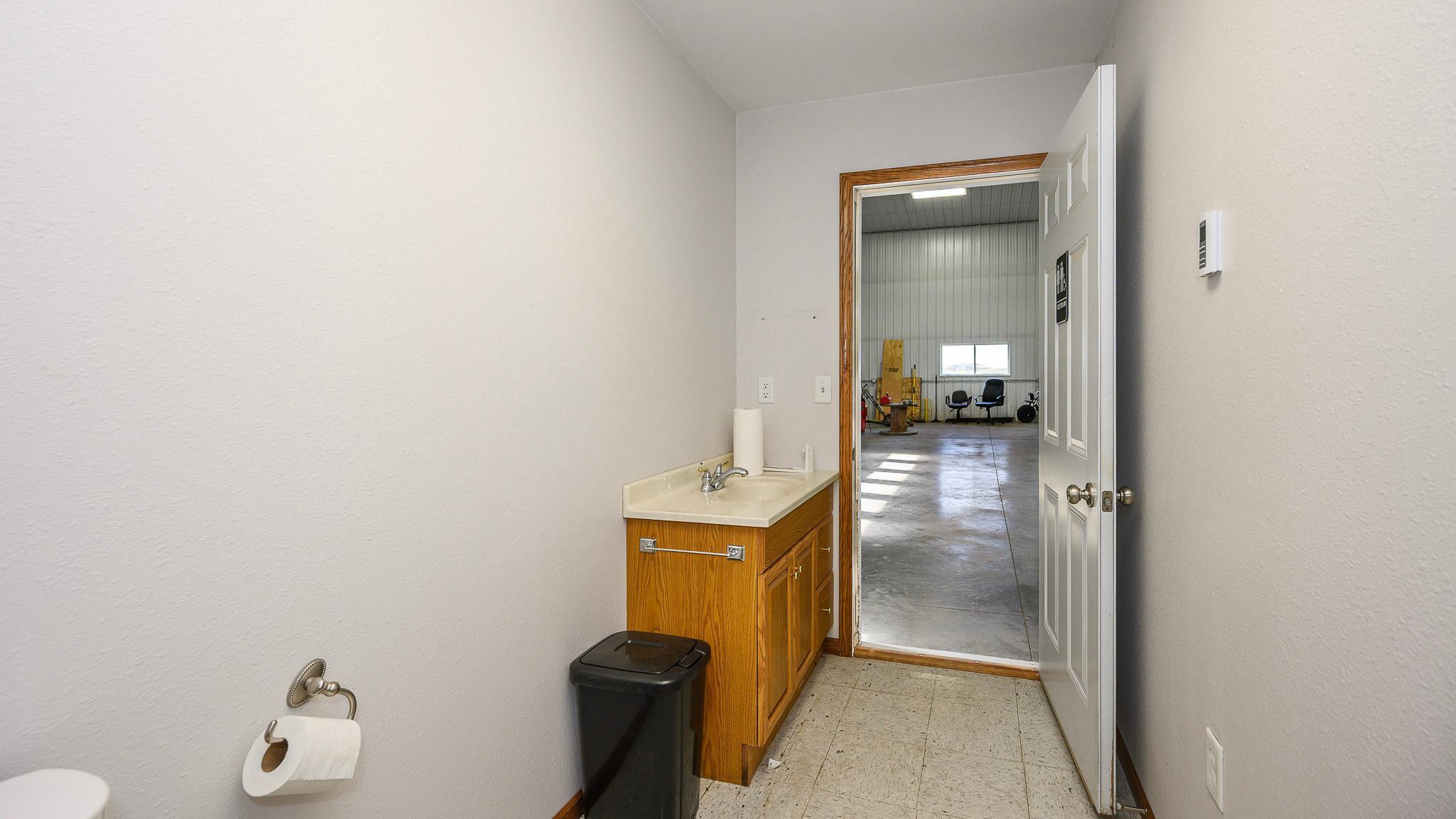 1976 single family home for sale at 8155 34th Avenue SE in Wishek, ND — 4 bed, 3 bath (photo 53 of 69)