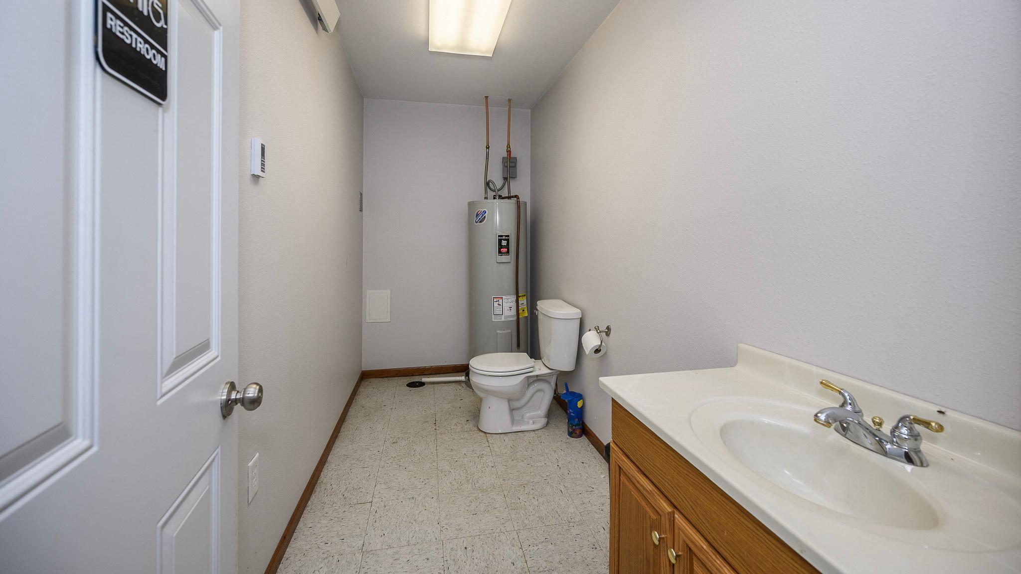 1976 single family home for sale at 8155 34th Avenue SE in Wishek, ND — 4 bed, 3 bath (photo 54 of 69)