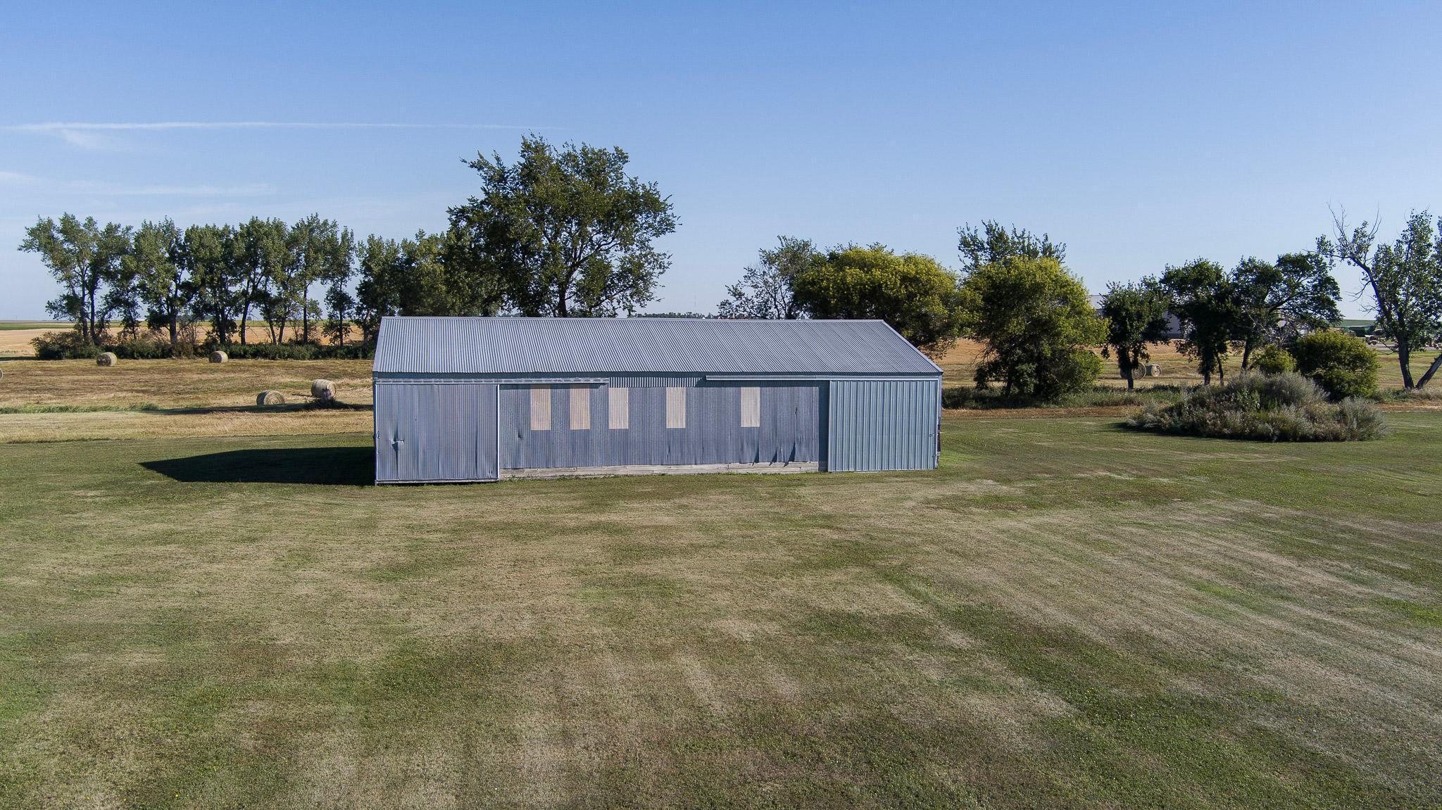 1976 single family home for sale at 8155 34th Avenue SE in Wishek, ND — 4 bed, 3 bath (photo 56 of 69)