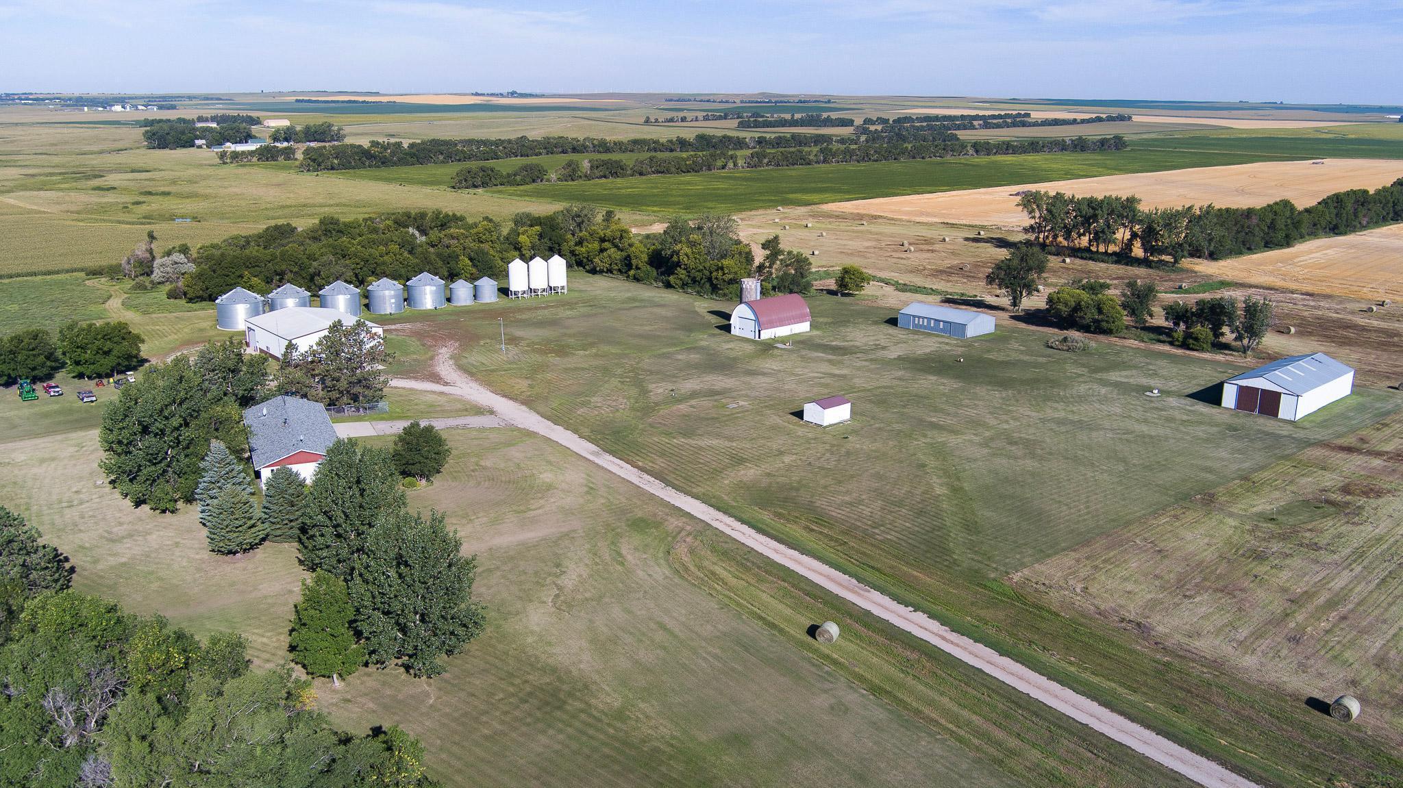 1976 single family home for sale at 8155 34th Avenue SE in Wishek, ND — 4 bed, 3 bath (photo 61 of 69)