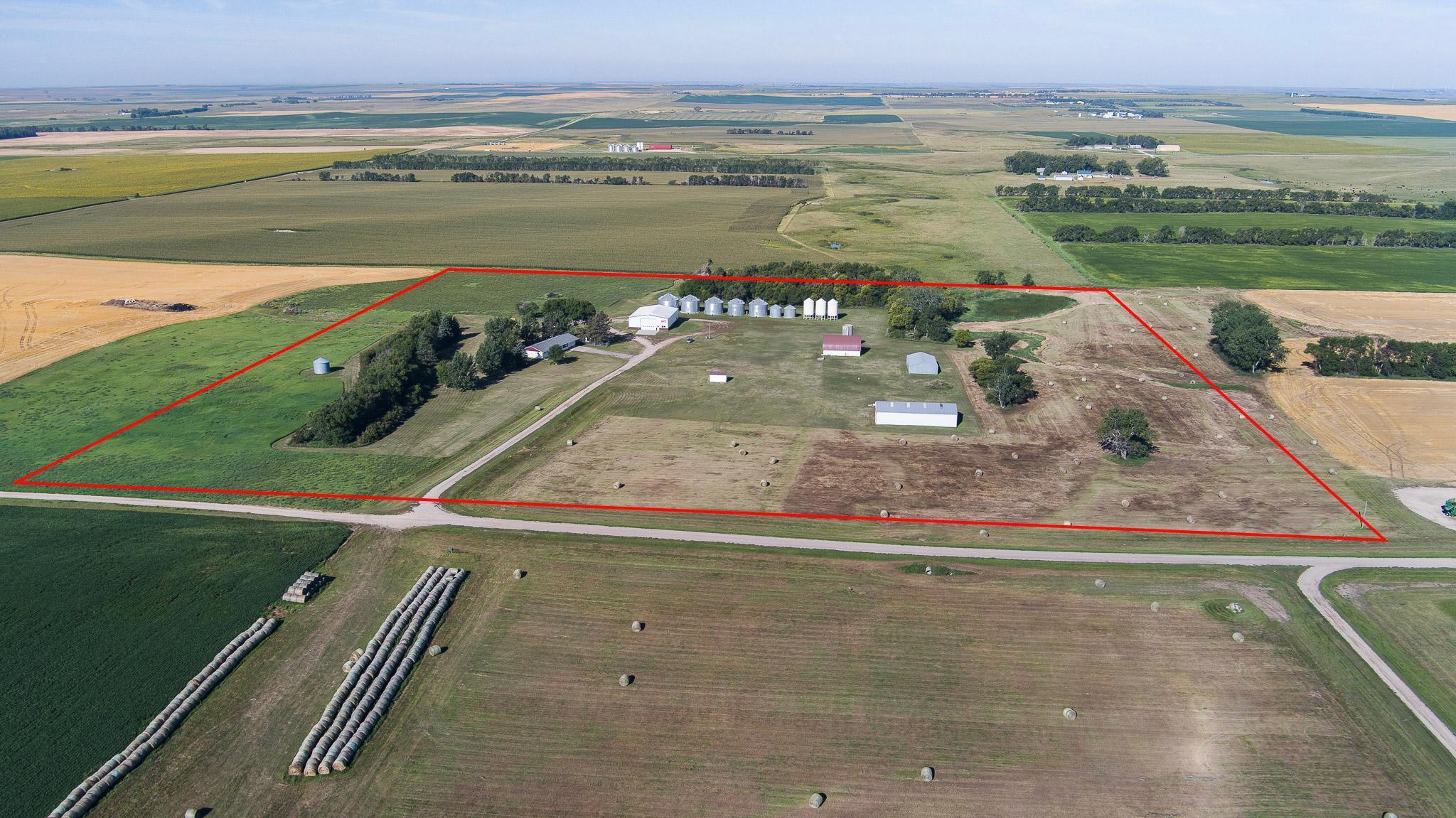 1976 single family home for sale at 8155 34th Avenue SE in Wishek, ND — 4 bed, 3 bath (photo 67 of 69)