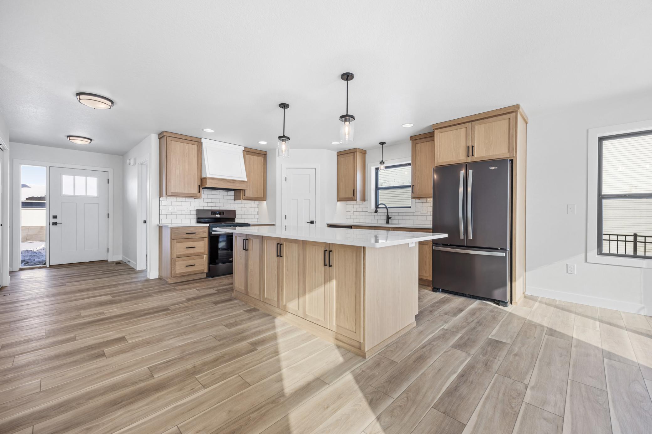 8916 Meadowlark Parkway, Horace ND 58047 - Photo 4 of 31