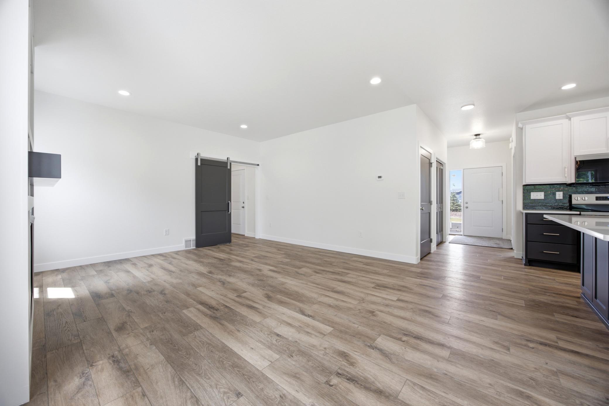 2025 single family home for sale at 8916 Meadowlark Parkway in Horace, ND — 4 bed, 3 bath (photo 12 of 33)