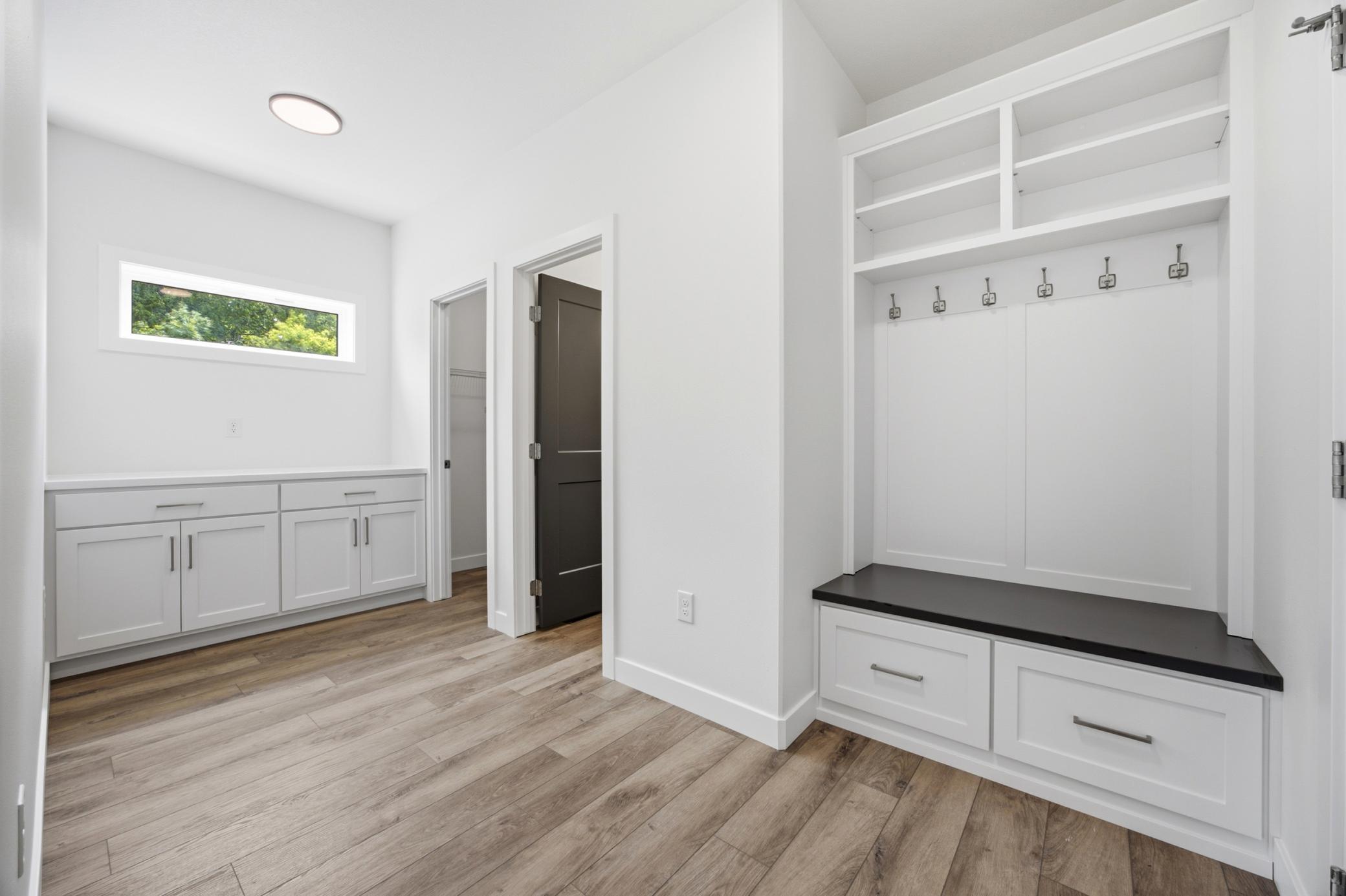 2025 single family home for sale at 8916 Meadowlark Parkway in Horace, ND — 4 bed, 3 bath (photo 15 of 33)