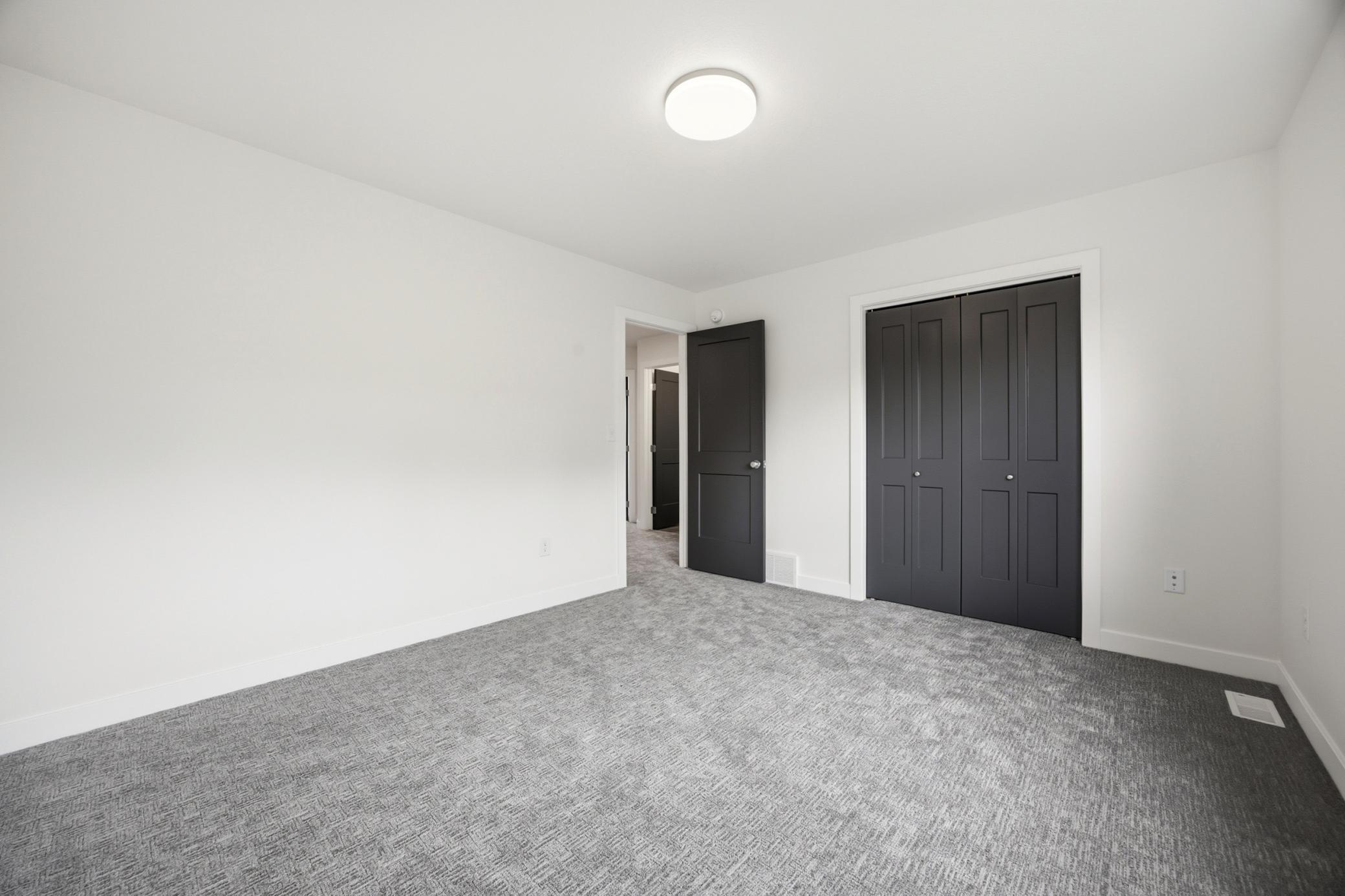 2025 single family home for sale at 8916 Meadowlark Parkway in Horace, ND — 4 bed, 3 bath (photo 23 of 33)