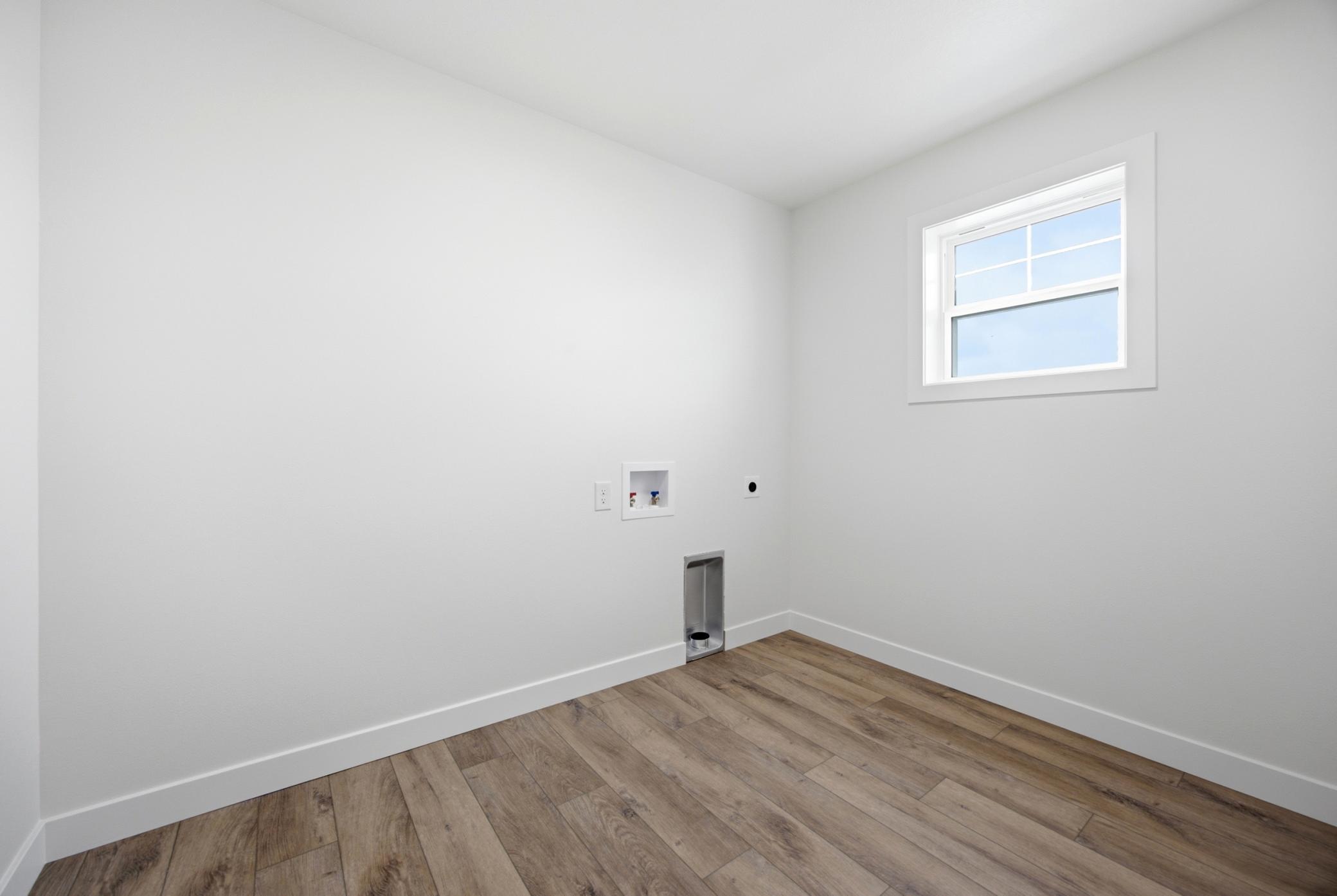 2025 single family home for sale at 8916 Meadowlark Parkway in Horace, ND — 4 bed, 3 bath (photo 29 of 33)