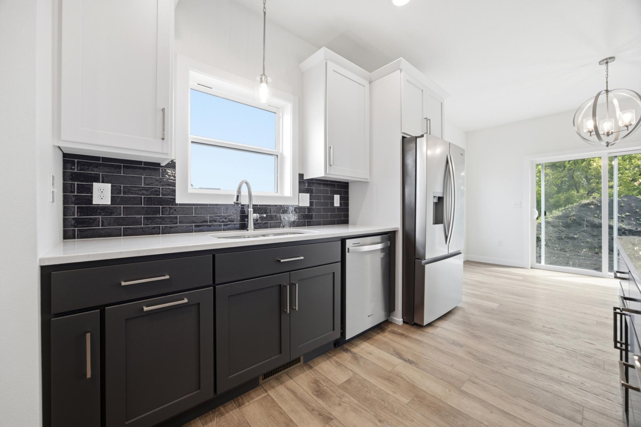 2025 single family home for sale at 8916 Meadowlark Parkway in Horace, ND — 4 bed, 3 bath (photo 8 of 33)