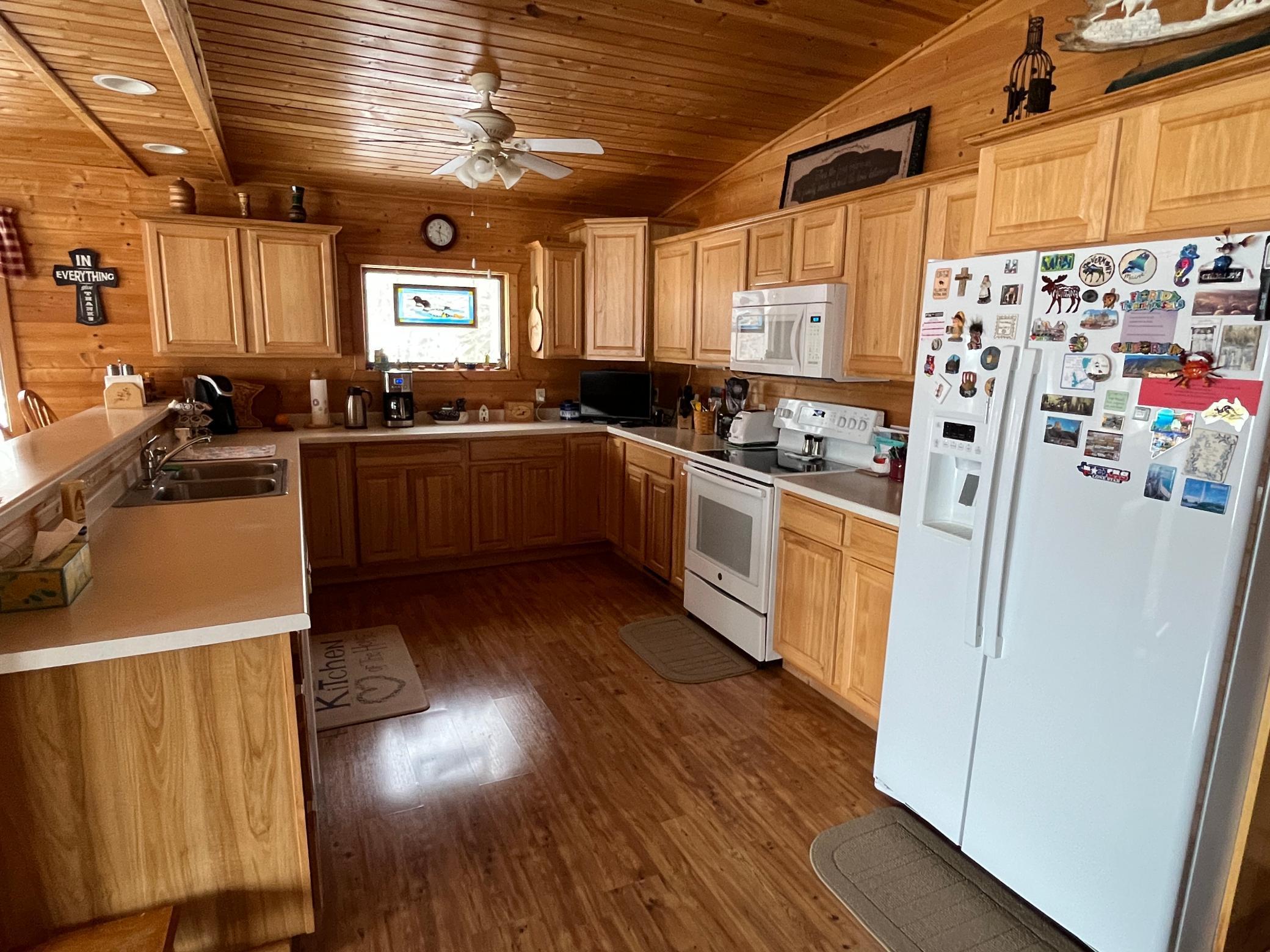 1958 single family home for sale at 38919 E Union Drive in Erskine, MN — 4 bed, 2 bath (photo 11 of 45)