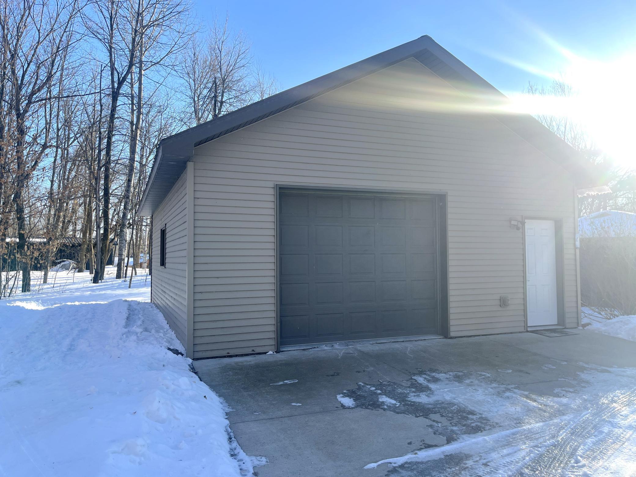 1958 single family home for sale at 38919 E Union Drive in Erskine, MN — 4 bed, 2 bath (photo 43 of 45)