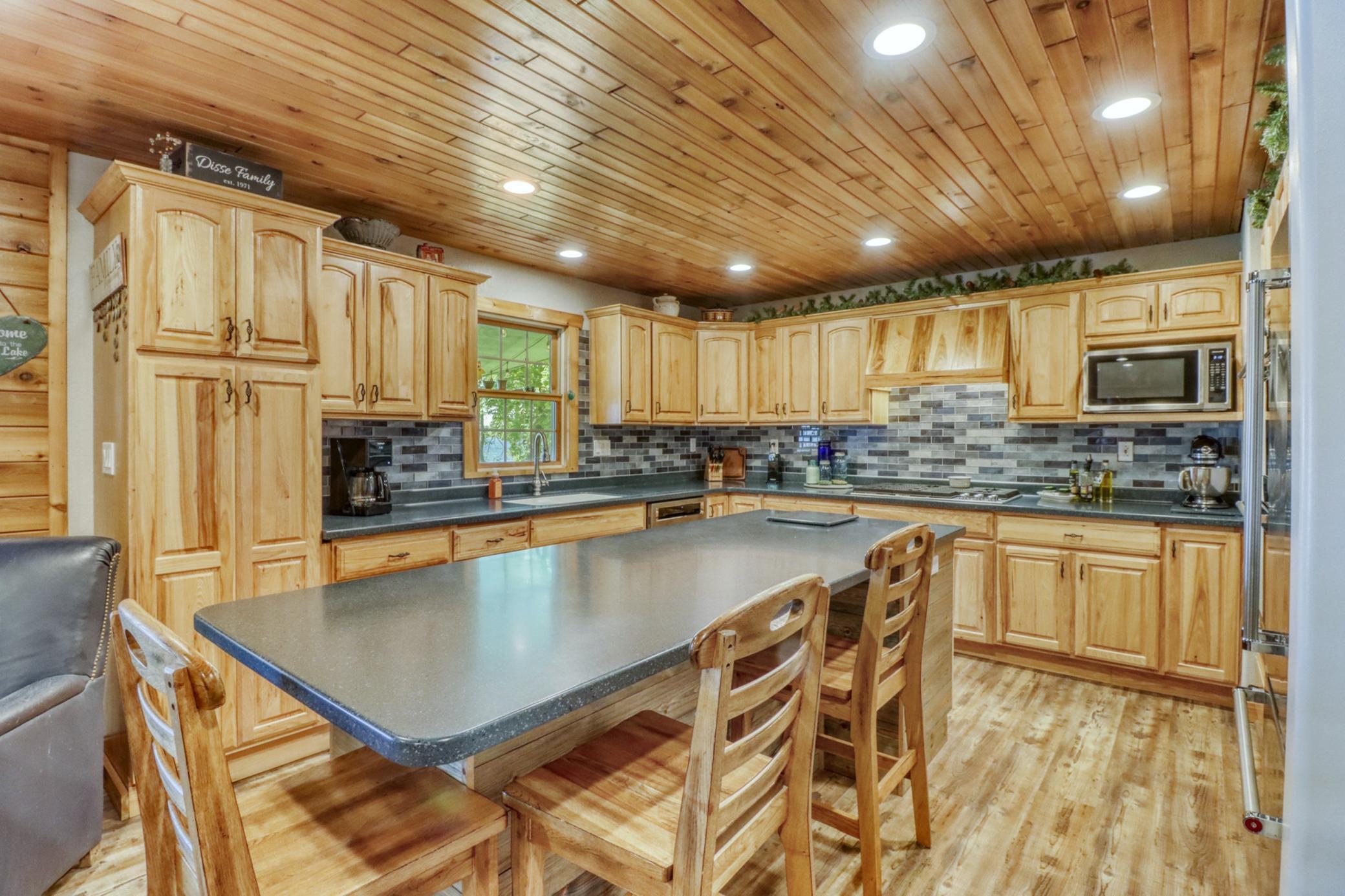 290 Shorewood Drive, Detroit Lakes MN 56501 - Photo 8 of 31