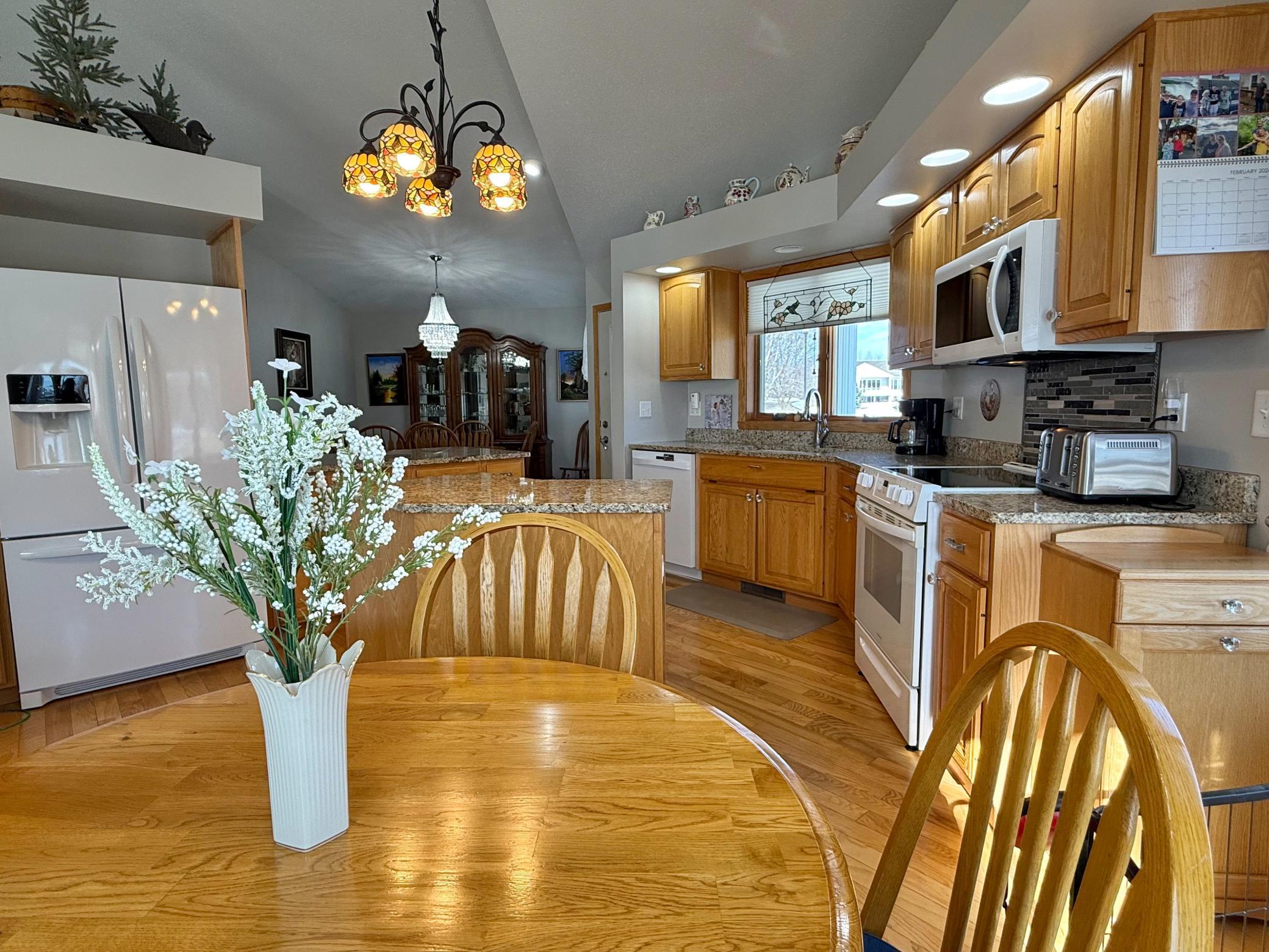 1999 condo for sale at 1960 Long Bridge Road in Detroit Lakes, MN — 2 bed, 2 bath (photo 8 of 64)