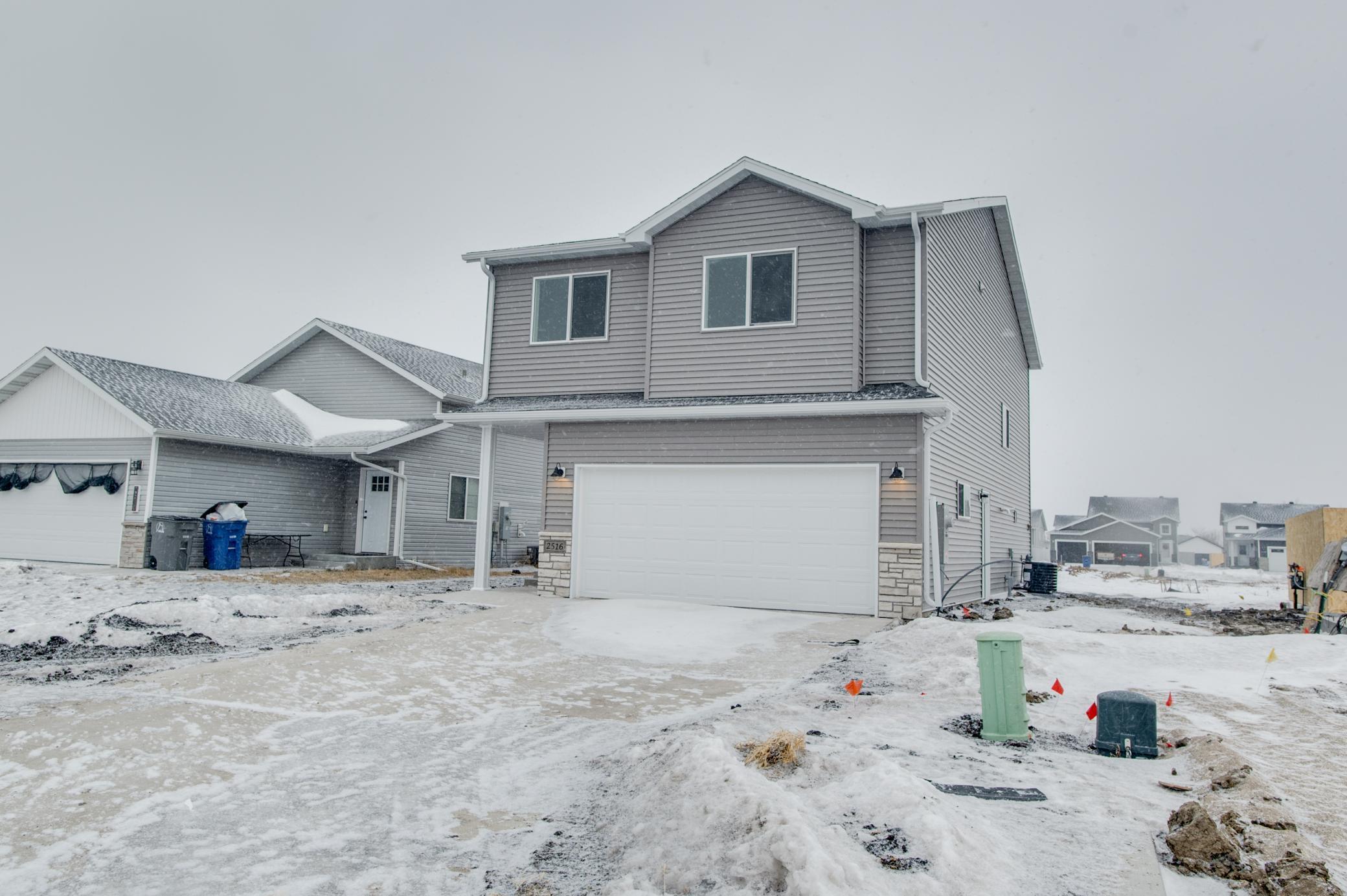 2516 38th Avenue S, Moorhead MN 56560 - Photo 2 of 36