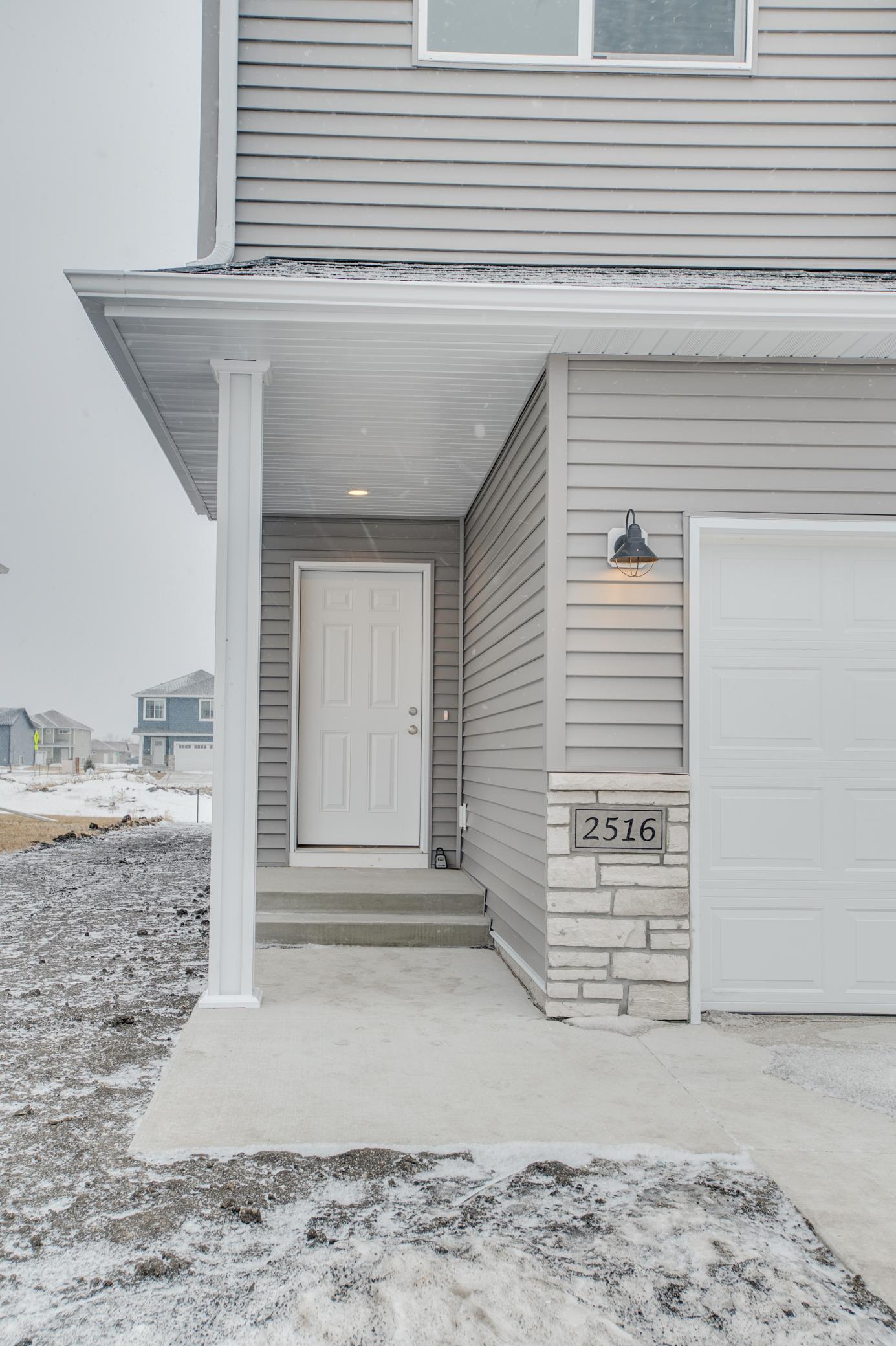 2516 38th Avenue S, Moorhead MN 56560 - Photo 3 of 36