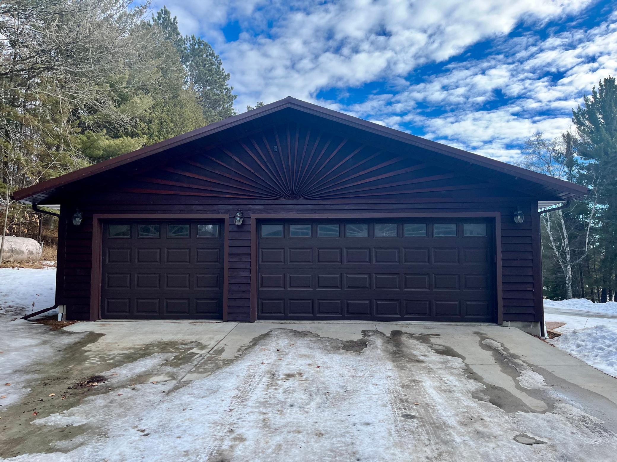1950 single family home for sale at 34812 E County Road 218 in Grand Rapids, MN — 3 bed, 3 bath (photo 2 of 40)