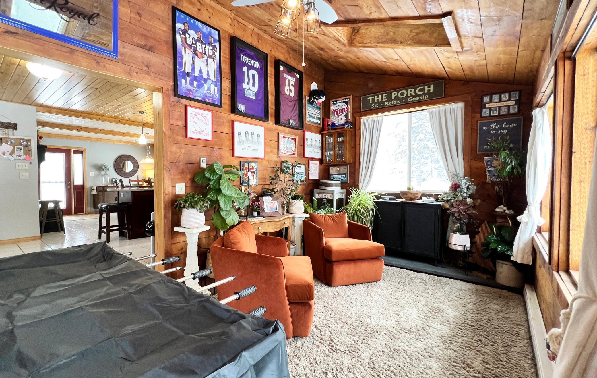 1979 single family home for sale at 11096 County Highway 17 in Detroit Lakes, MN — 4 bed, 2 bath (photo 7 of 16)