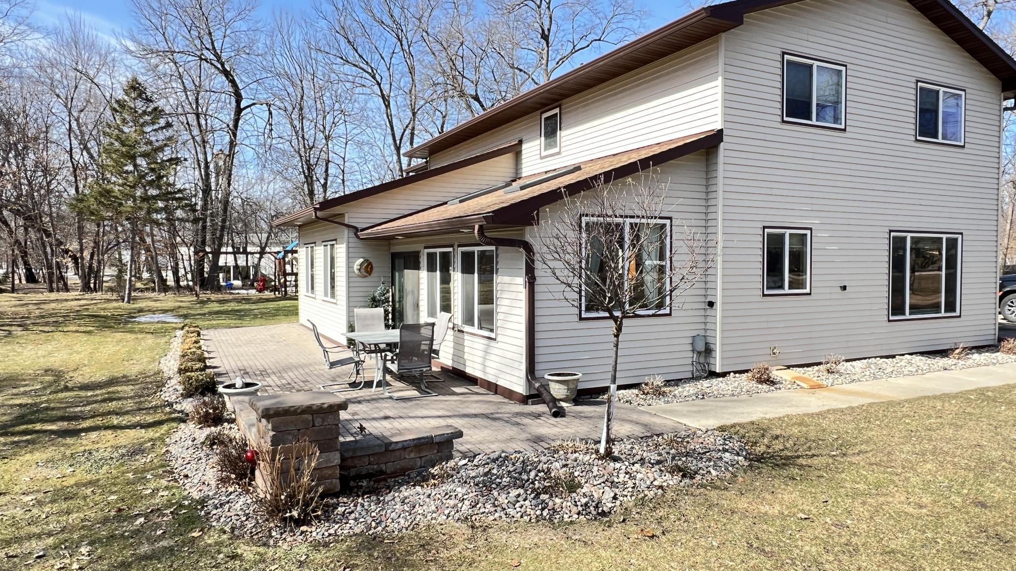 1979 single family home for sale at 11096 County Highway 17 in Detroit Lakes, MN — 4 bed, 2 bath (photo 2 of 16)