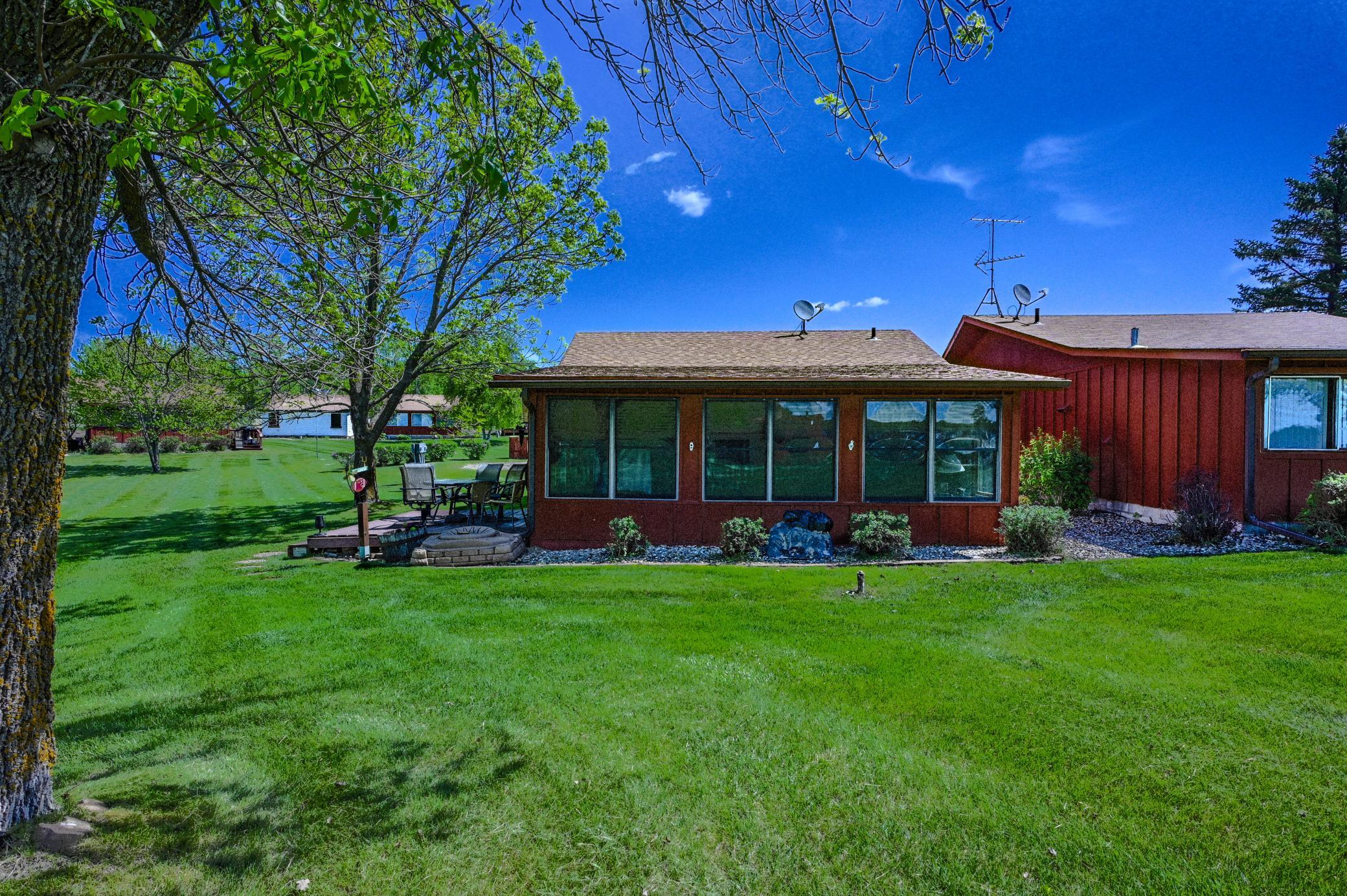 1986 single family home for sale at 3865 Wahtomin Trail NW in Alexandria, MN — 2 bed, 1 bath (photo 4 of 32)