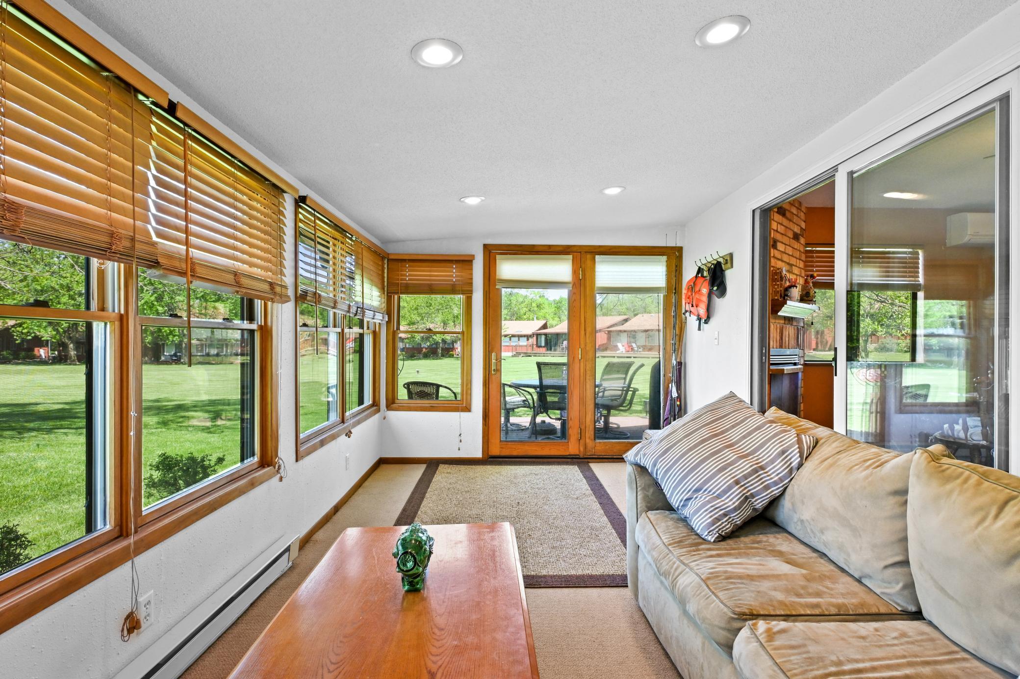 1986 single family home for sale at 3865 Wahtomin Trail NW in Alexandria, MN — 2 bed, 1 bath (photo 6 of 32)