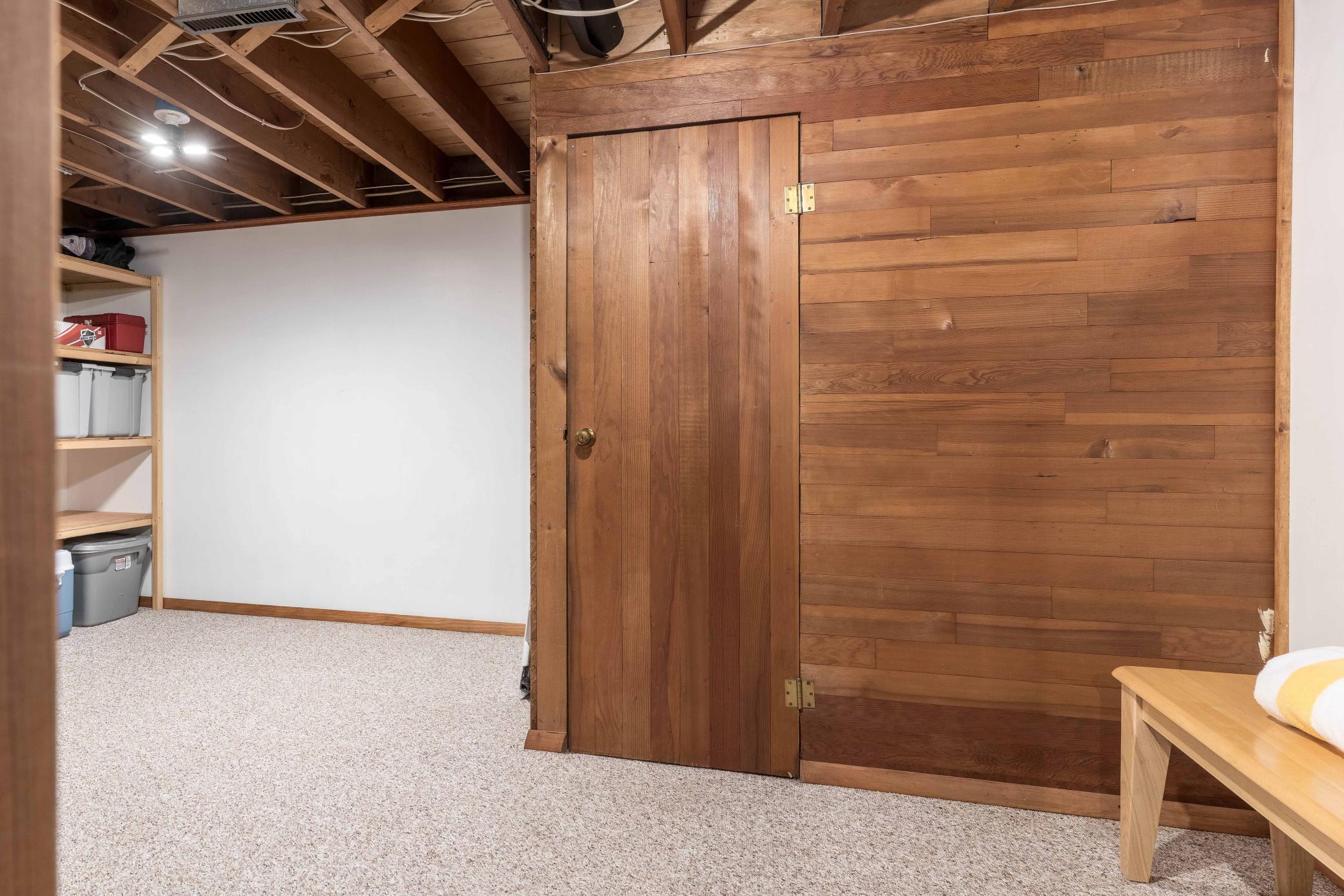 1950 single family home for sale at 202 Lake Avenue S in Ottertail, MN — 1 bed, 2 bath (photo 17 of 38)