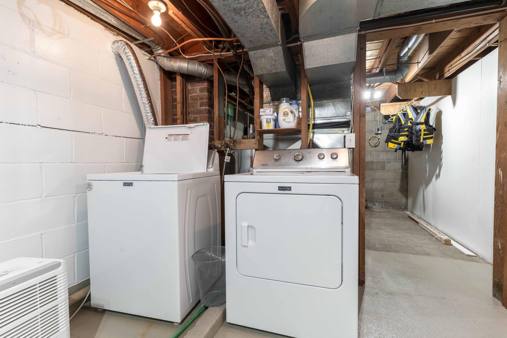 1950 single family home for sale at 202 Lake Avenue S in Ottertail, MN — 1 bed, 2 bath (photo 18 of 38)