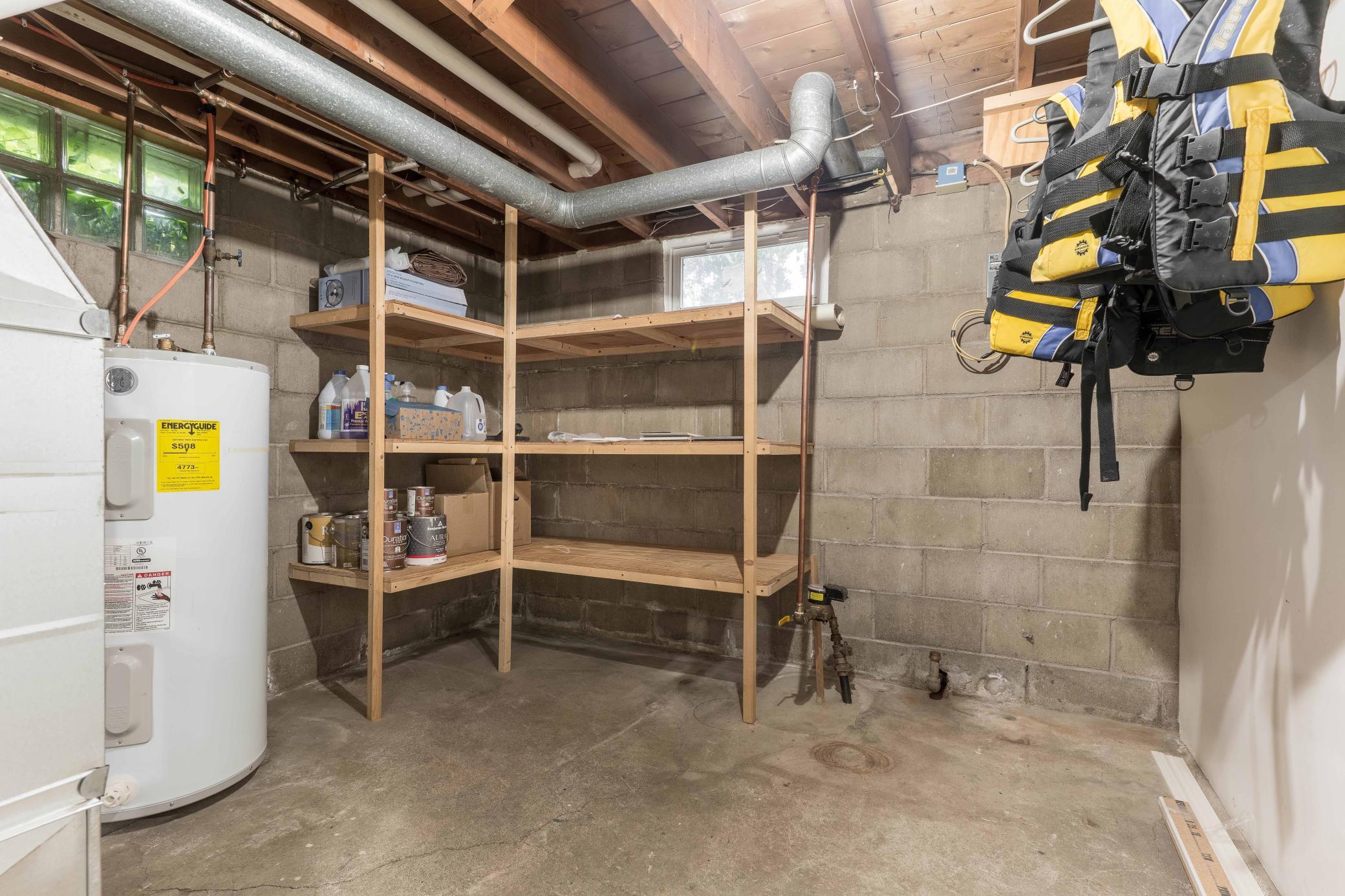 1950 single family home for sale at 202 Lake Avenue S in Ottertail, MN — 1 bed, 2 bath (photo 21 of 38)