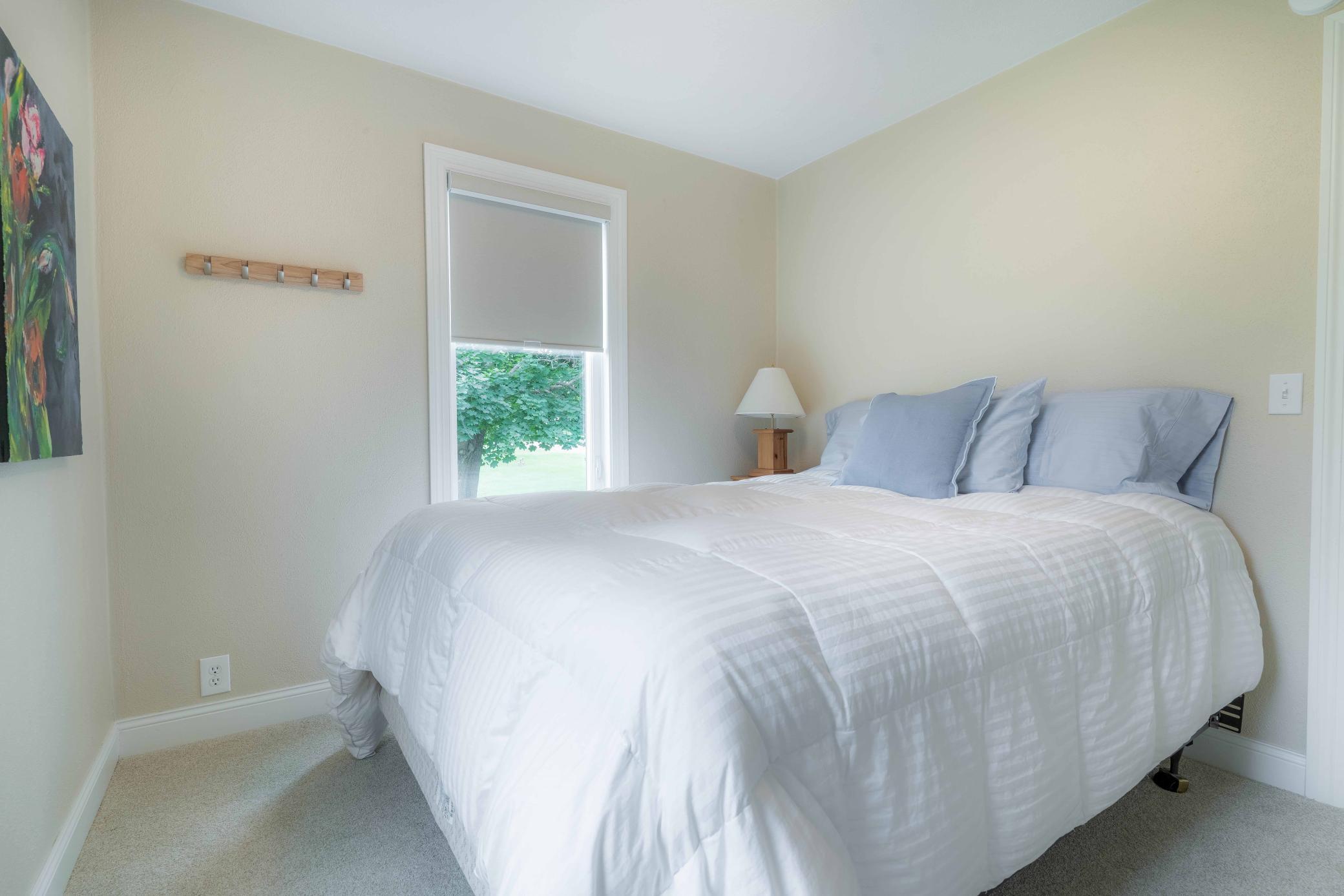 1950 single family home for sale at 202 Lake Avenue S in Ottertail, MN — 1 bed, 2 bath (photo 23 of 38)