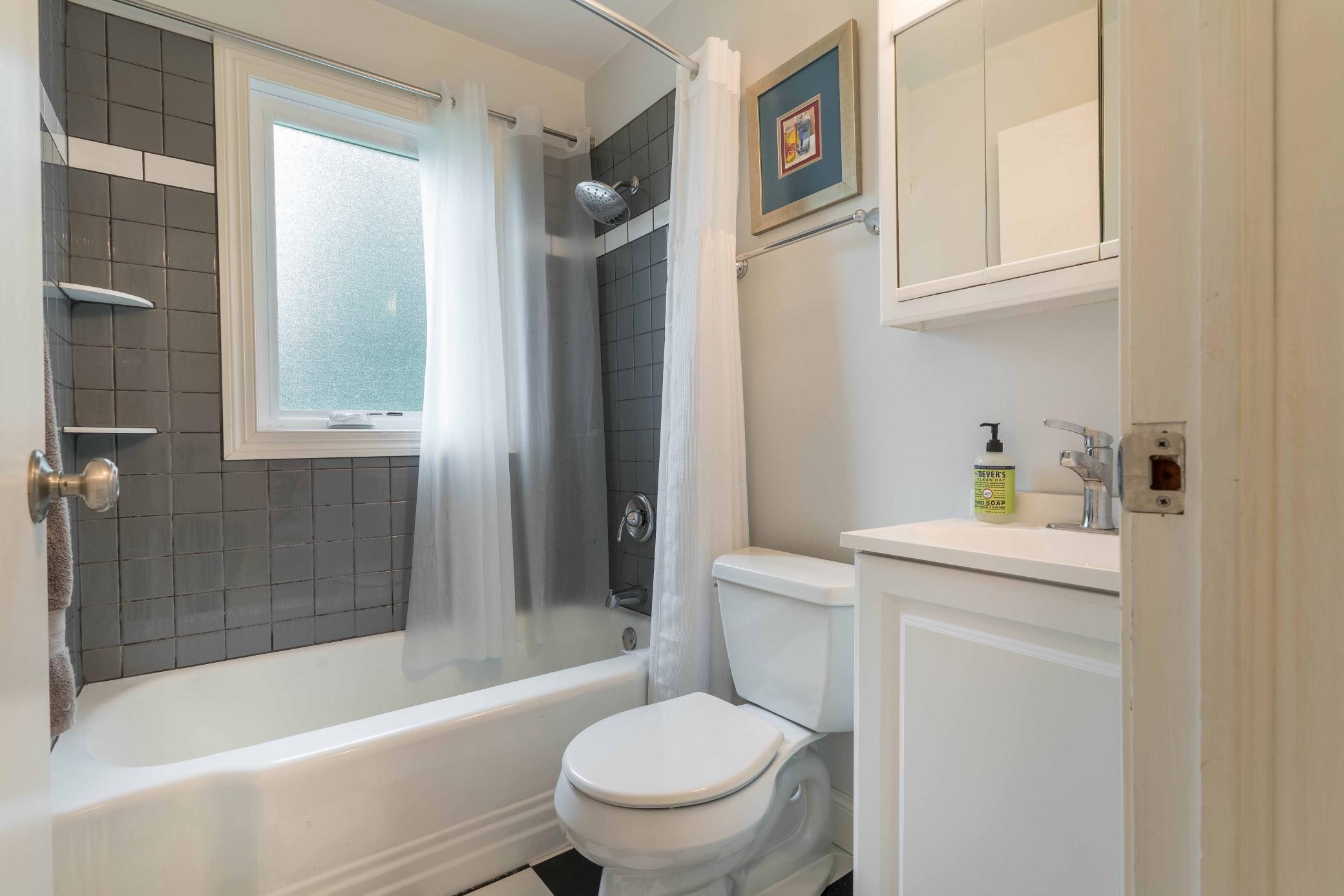 1950 single family home for sale at 202 Lake Avenue S in Ottertail, MN — 1 bed, 2 bath (photo 24 of 38)