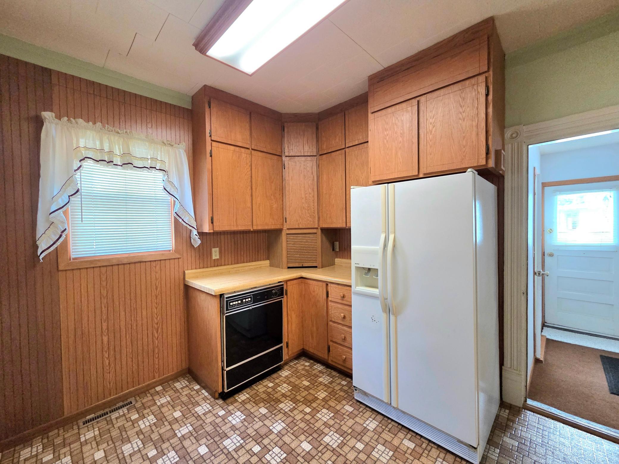 1906 single family home for sale at 107 Lincoln Avenue NW in Twin Valley, MN — 4 bed, 3 bath (photo 16 of 35)