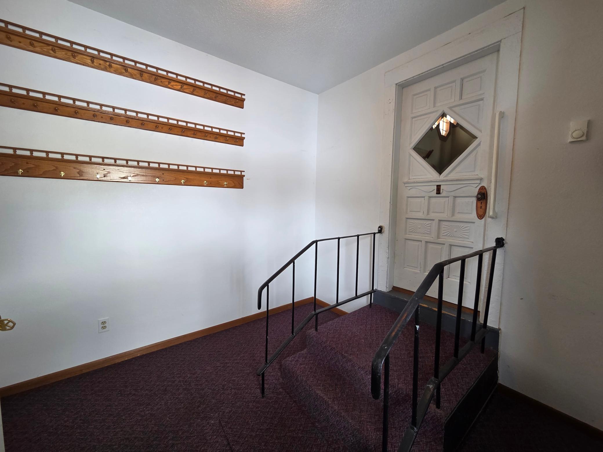 1906 single family home for sale at 107 Lincoln Avenue NW in Twin Valley, MN — 4 bed, 3 bath (photo 5 of 35)
