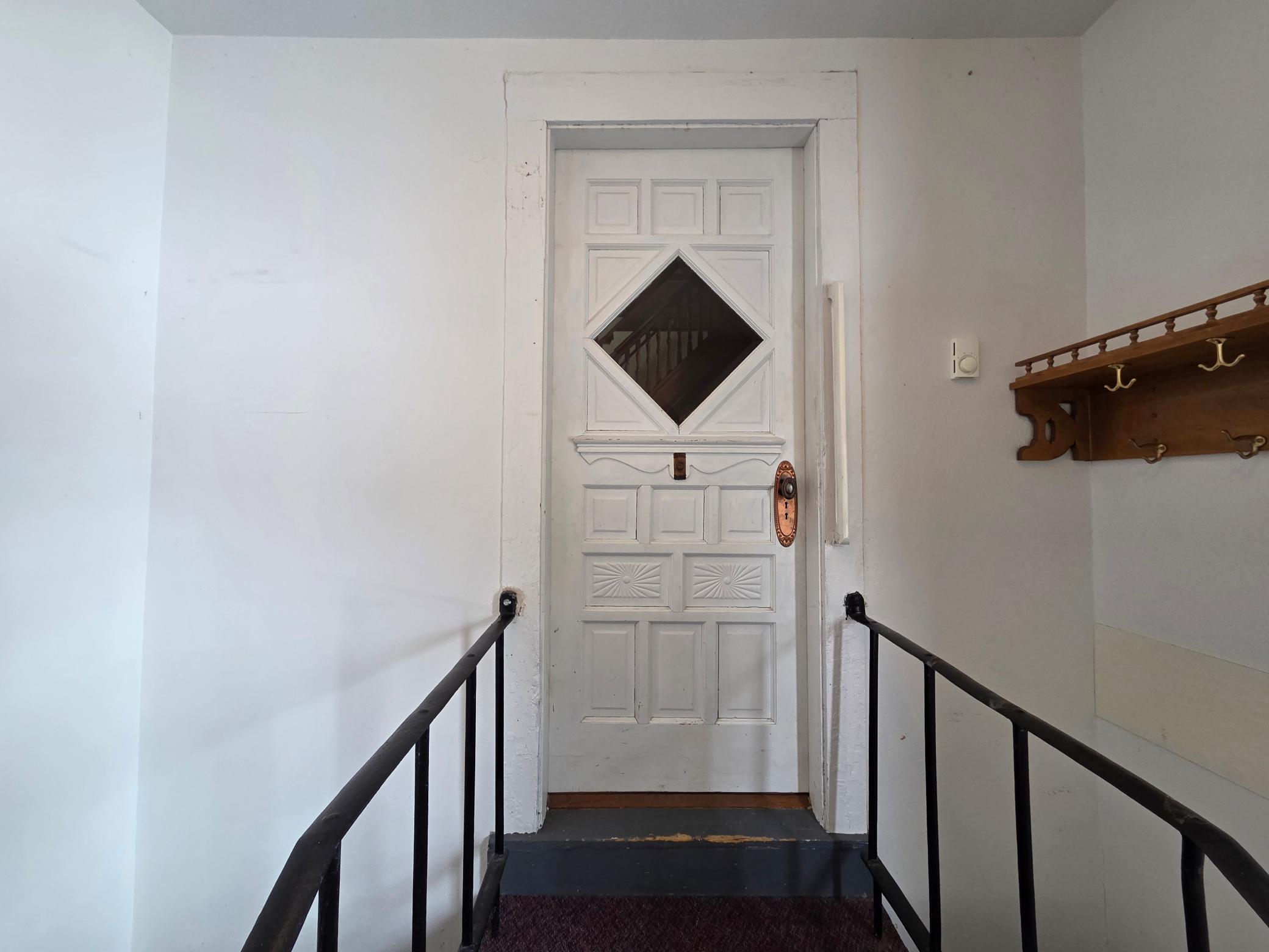 1906 single family home for sale at 107 Lincoln Avenue NW in Twin Valley, MN — 4 bed, 3 bath (photo 6 of 35)
