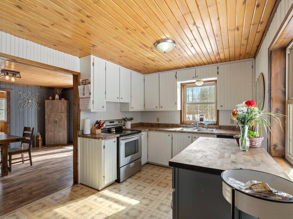 2002 single family home for sale at 5422 State 87 SW in Backus, MN — 5 bed, 2 bath (photo 8 of 37)