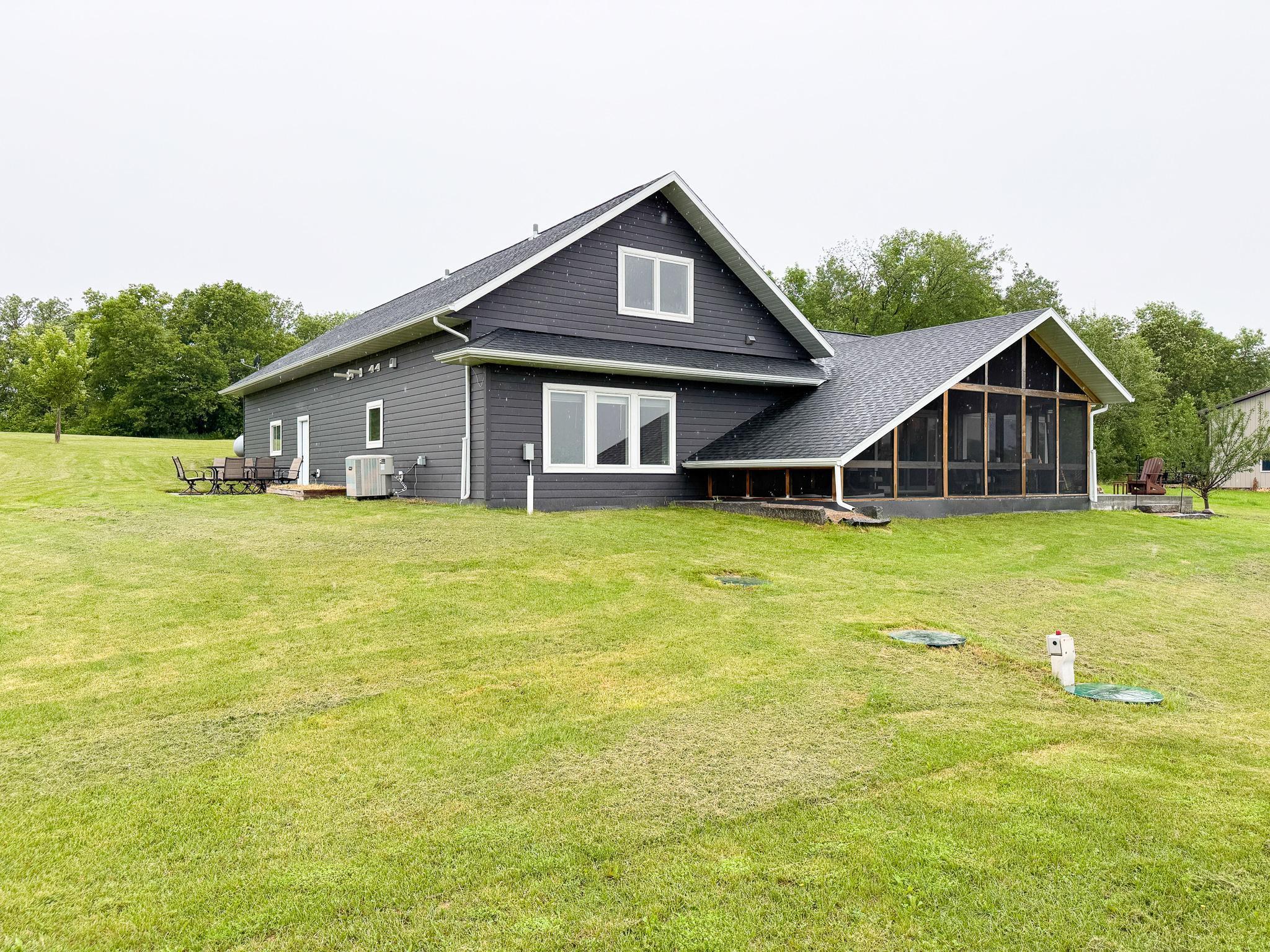 2018 single family home for sale at 24718 W Elbow Road in Pelican Rapids, MN — 3 bed, 2 bath (photo 16 of 38)