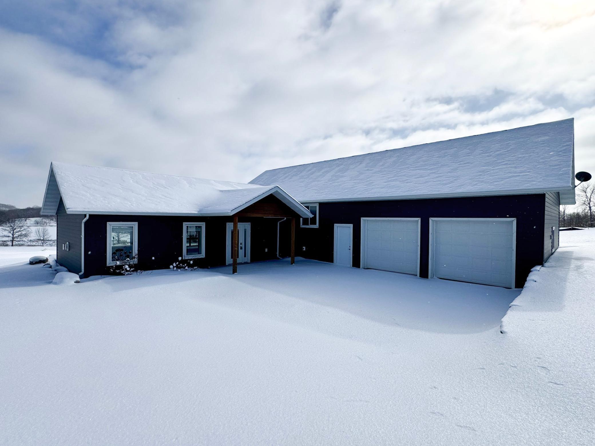 2018 single family home for sale at 24718 W Elbow Road in Pelican Rapids, MN — 3 bed, 2 bath (photo 34 of 38)
