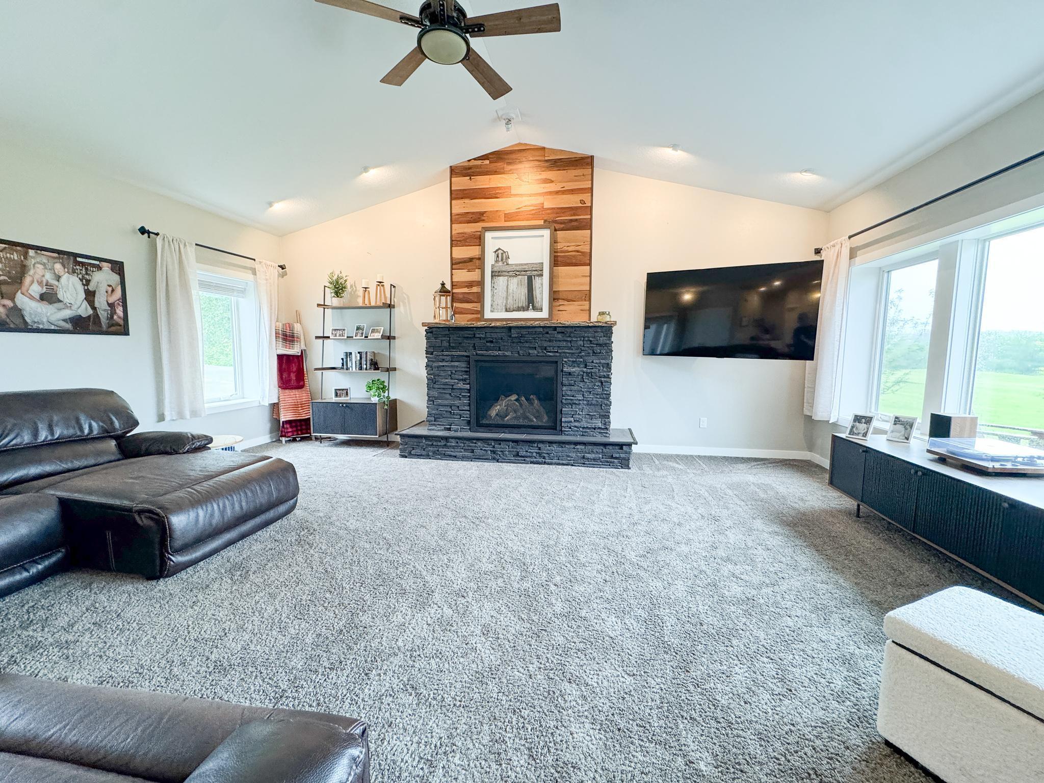 2018 single family home for sale at 24718 W Elbow Road in Pelican Rapids, MN — 3 bed, 2 bath (photo 5 of 38)