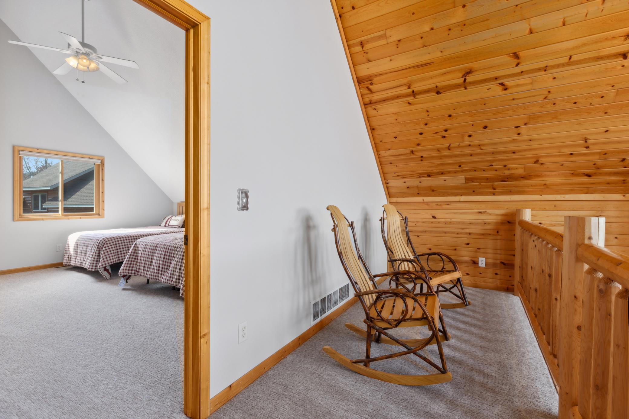 2007 home for sale at 5586 White Pine Drive, Unit 20 in Pequot Lakes, MN — 4 bed, 4 bath (photo 14 of 26)