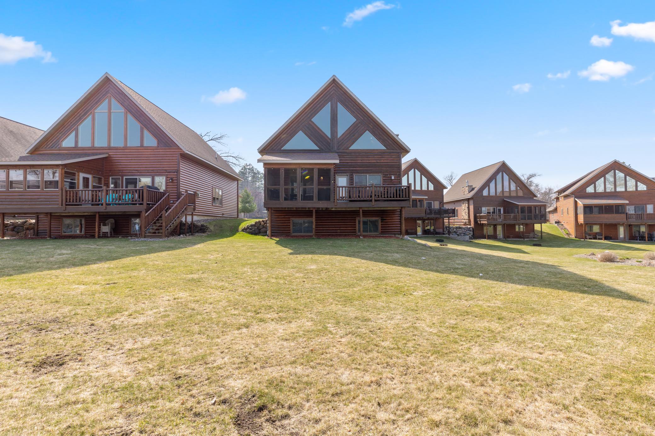 2007 home for sale at 5586 White Pine Drive, Unit 20 in Pequot Lakes, MN — 4 bed, 4 bath (photo 17 of 26)