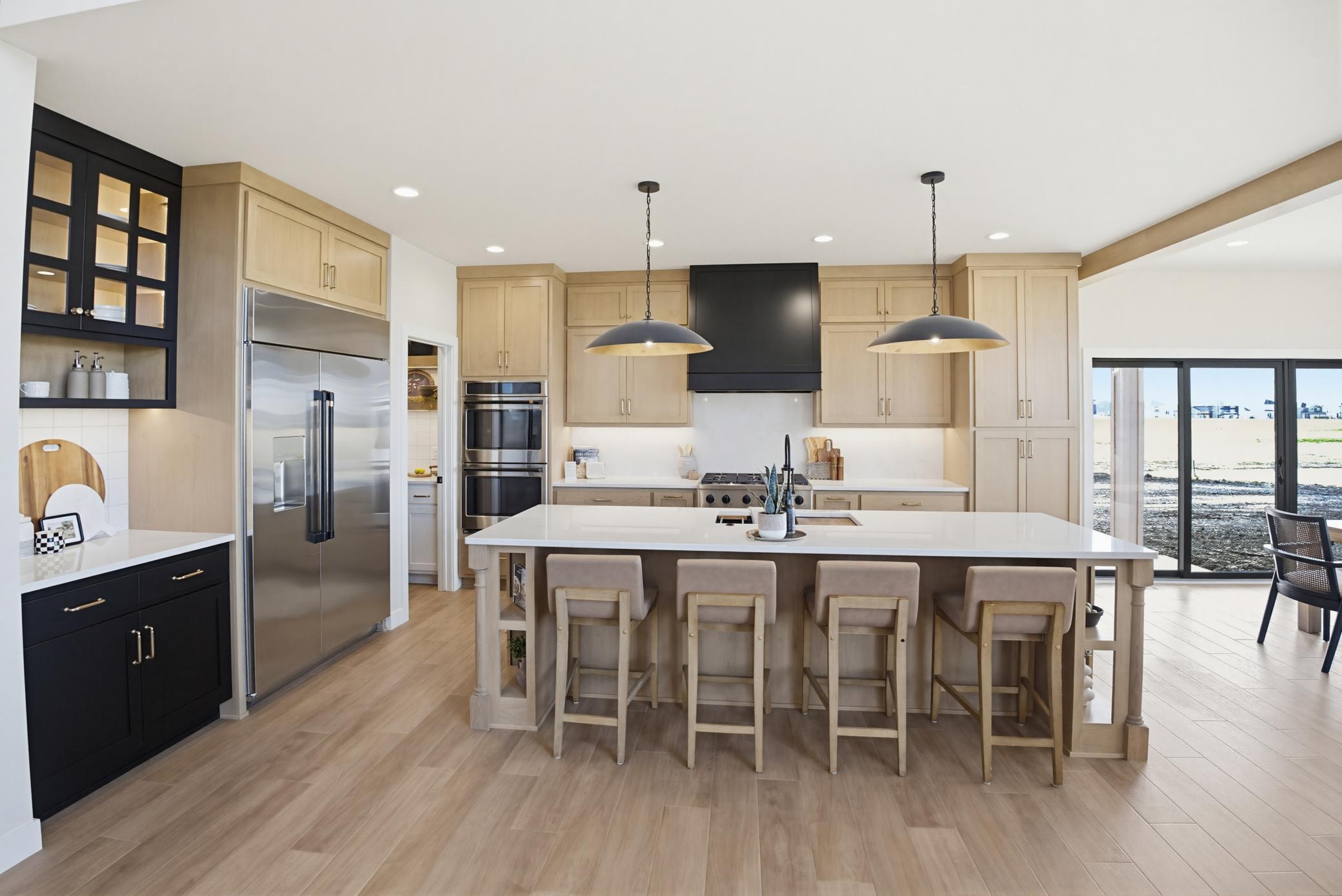 2026 single family home for sale at 6520 Selkirk Drive S in Fargo, ND — 6 bed, 5 bath (photo 12 of 70)