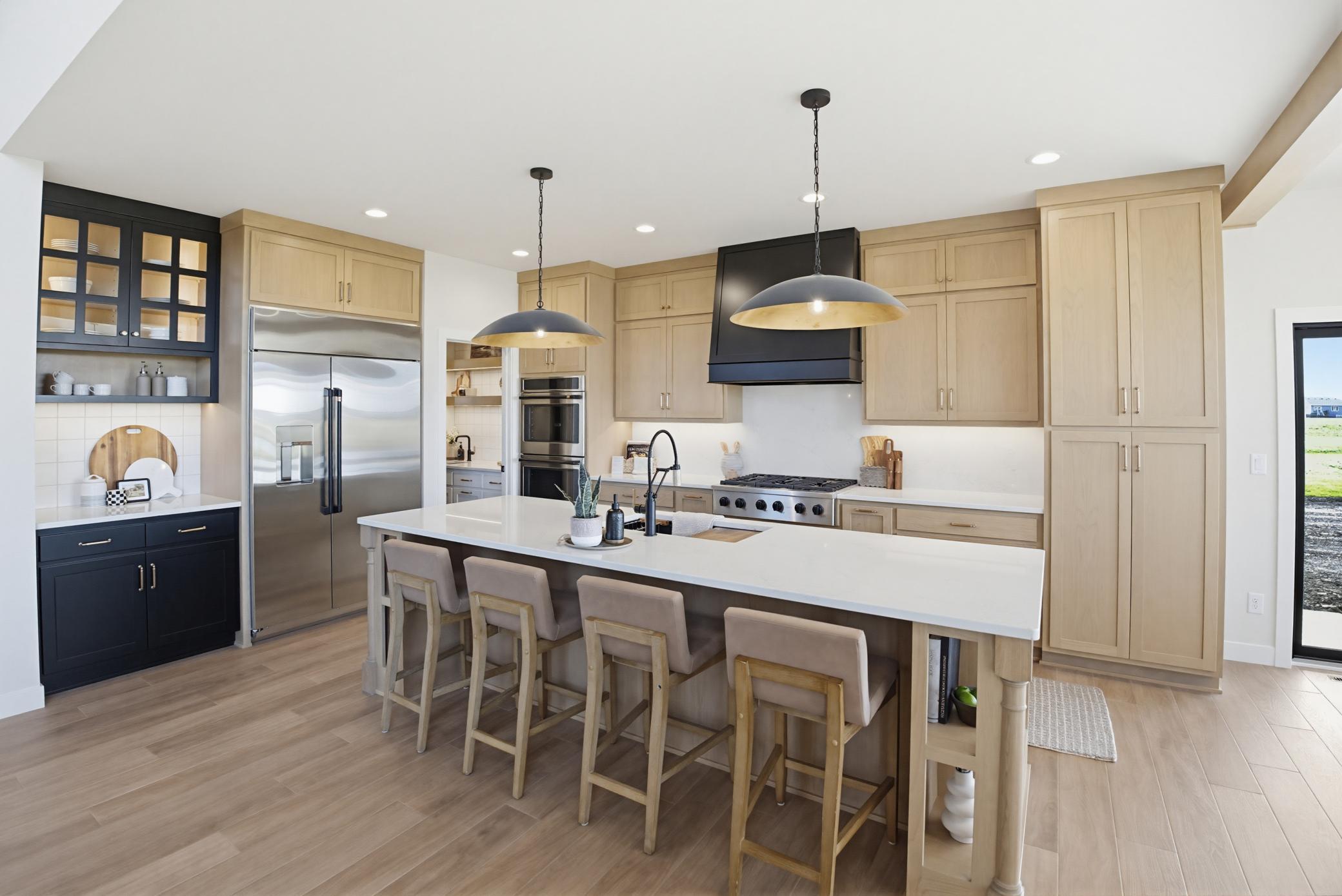 2026 single family home for sale at 6520 Selkirk Drive S in Fargo, ND — 6 bed, 5 bath (photo 13 of 70)