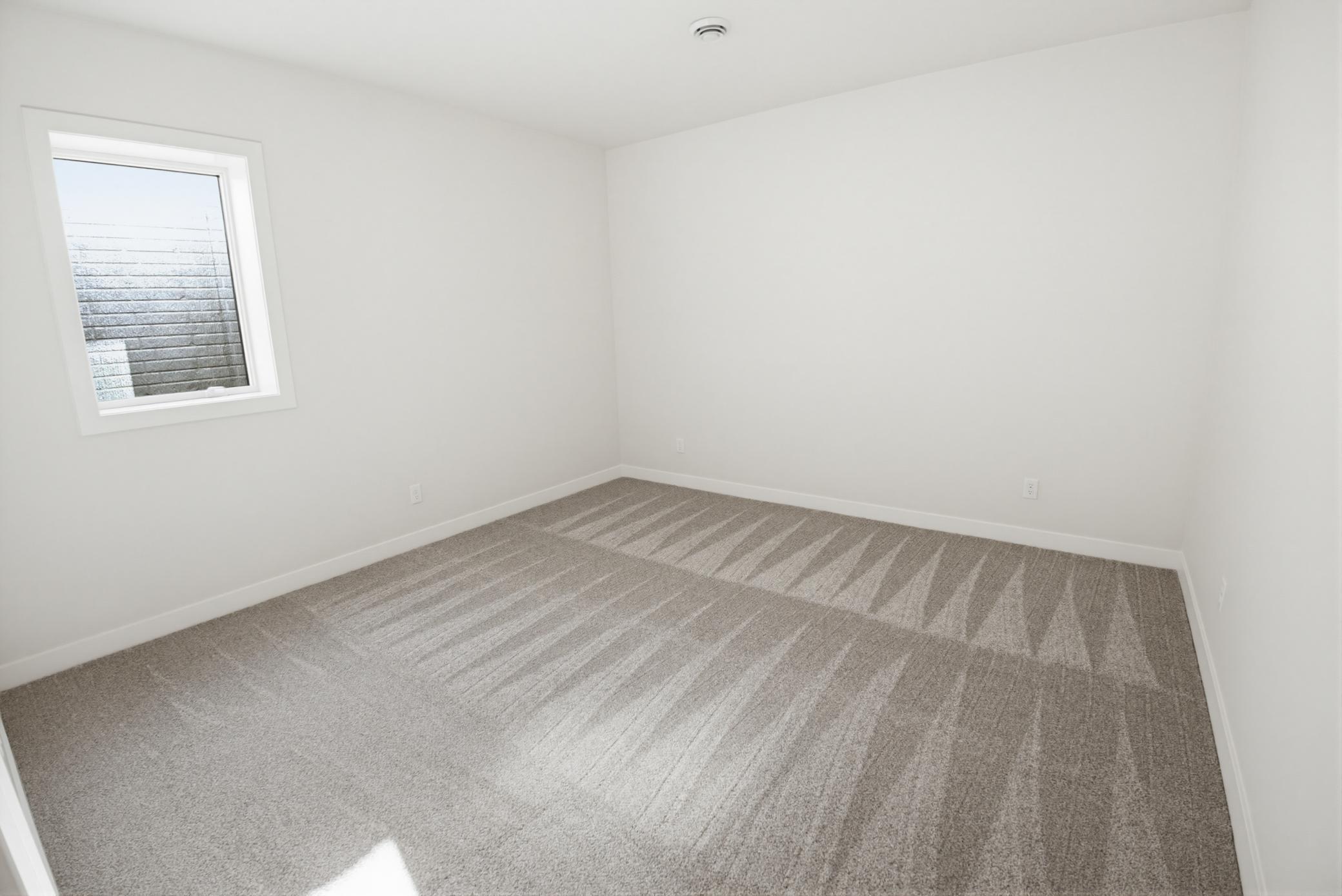 2026 single family home for sale at 6520 Selkirk Drive S in Fargo, ND — 6 bed, 5 bath (photo 63 of 70)