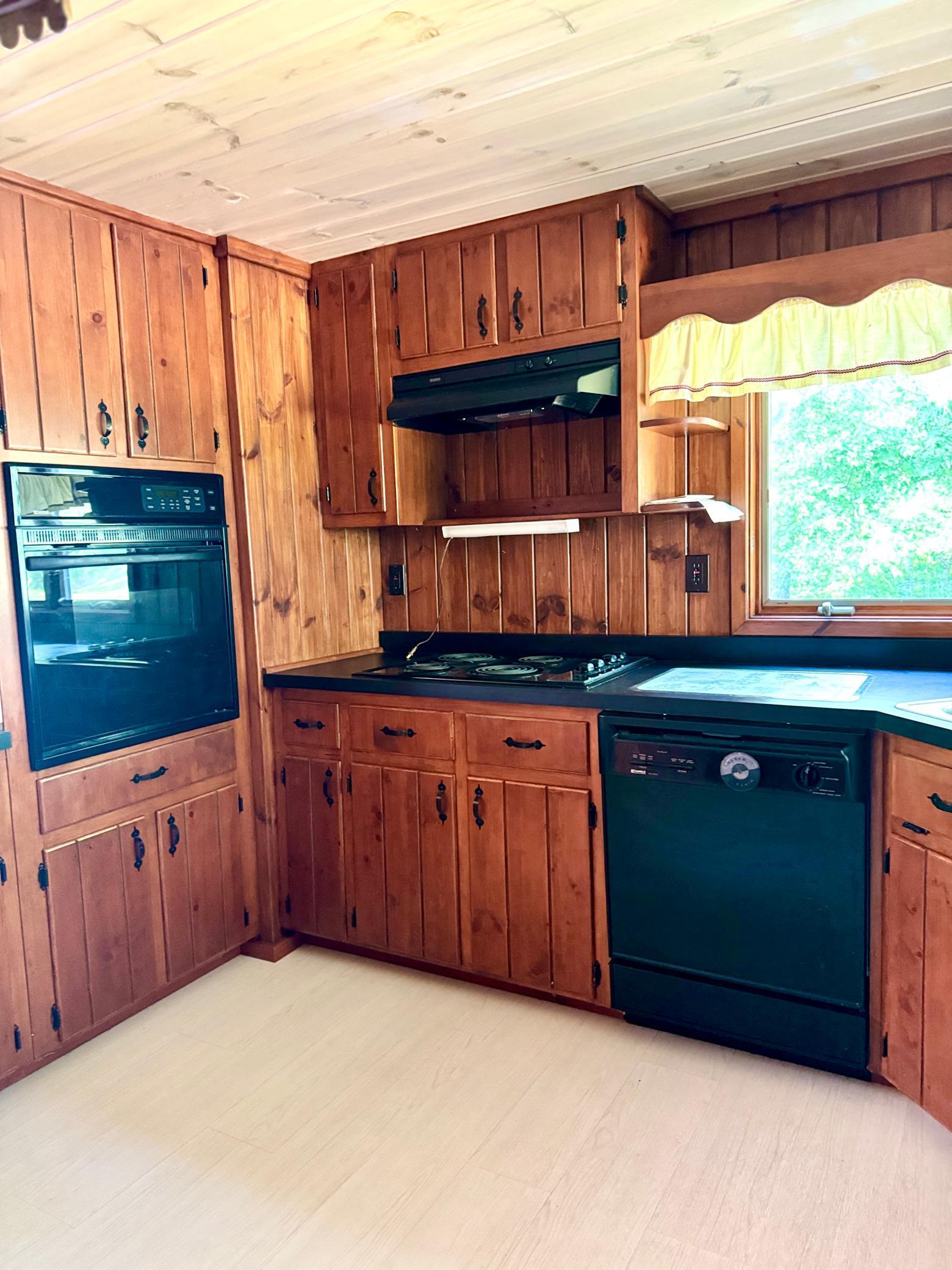 1936 single family home for sale at 39130 Notebloom Lane in Waubun, MN — 4 bed, 3 bath (photo 15 of 49)