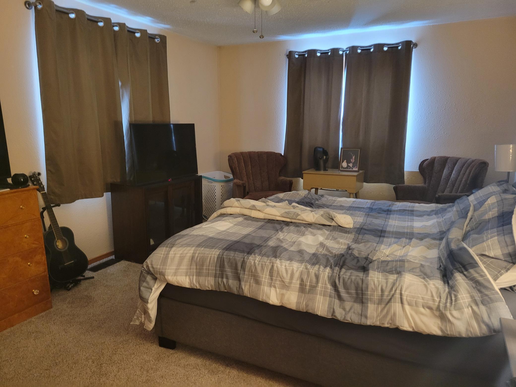 1930 single family home for sale at 405 Riverside Avenue S in Thief River Falls, MN — 4 bed, 2 bath (photo 11 of 31)