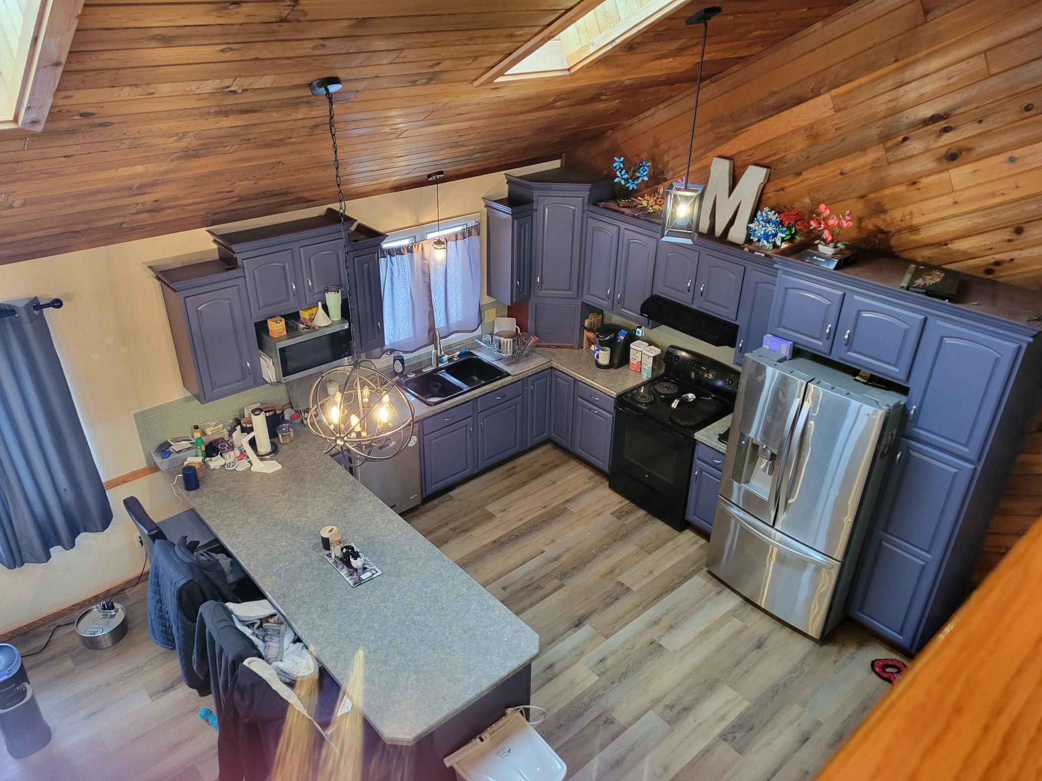 1930 single family home for sale at 405 Riverside Avenue S in Thief River Falls, MN — 4 bed, 2 bath (photo 3 of 31)