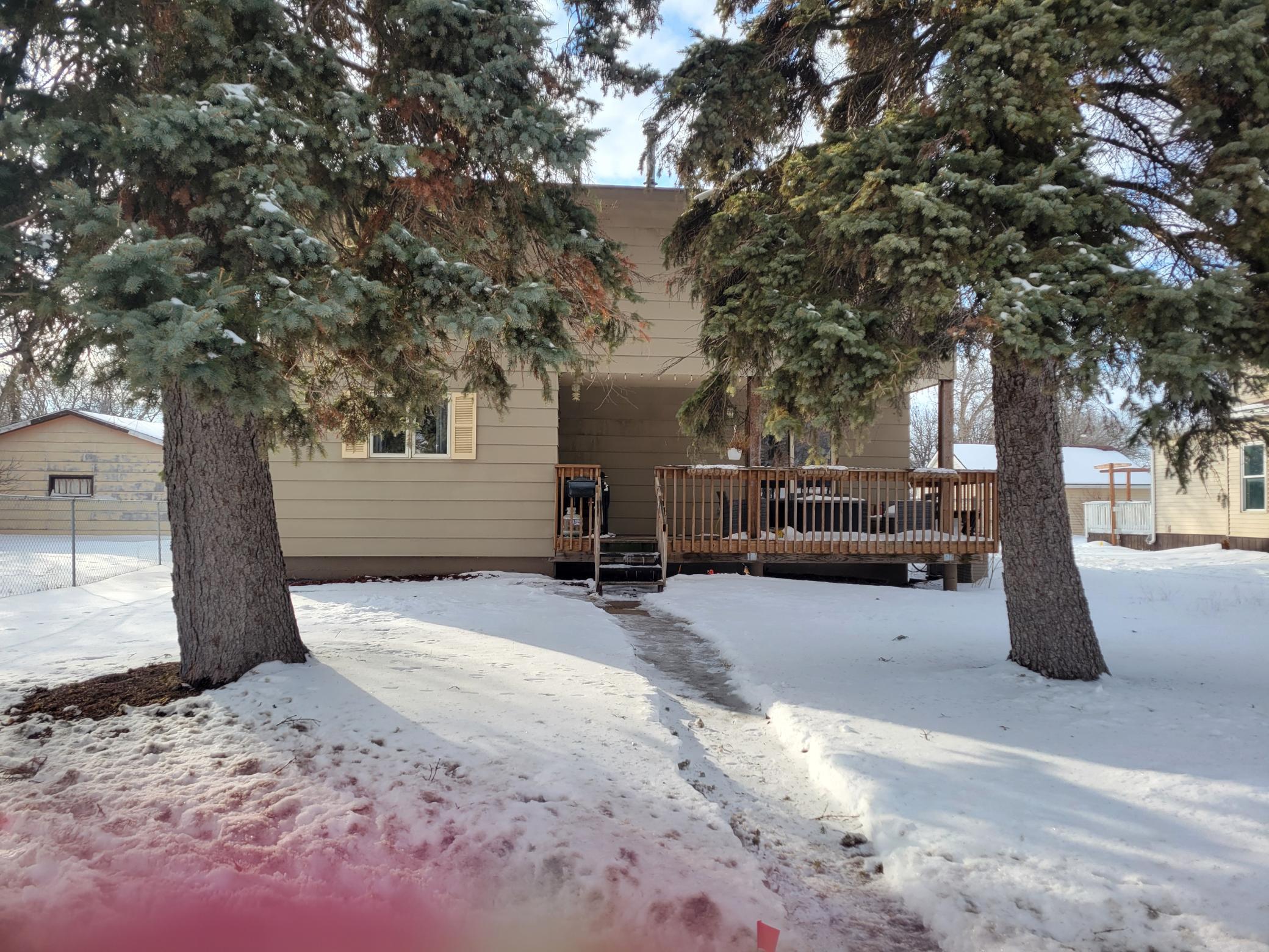 1930 single family home for sale at 405 Riverside Avenue S in Thief River Falls, MN — 4 bed, 2 bath (photo 30 of 31)