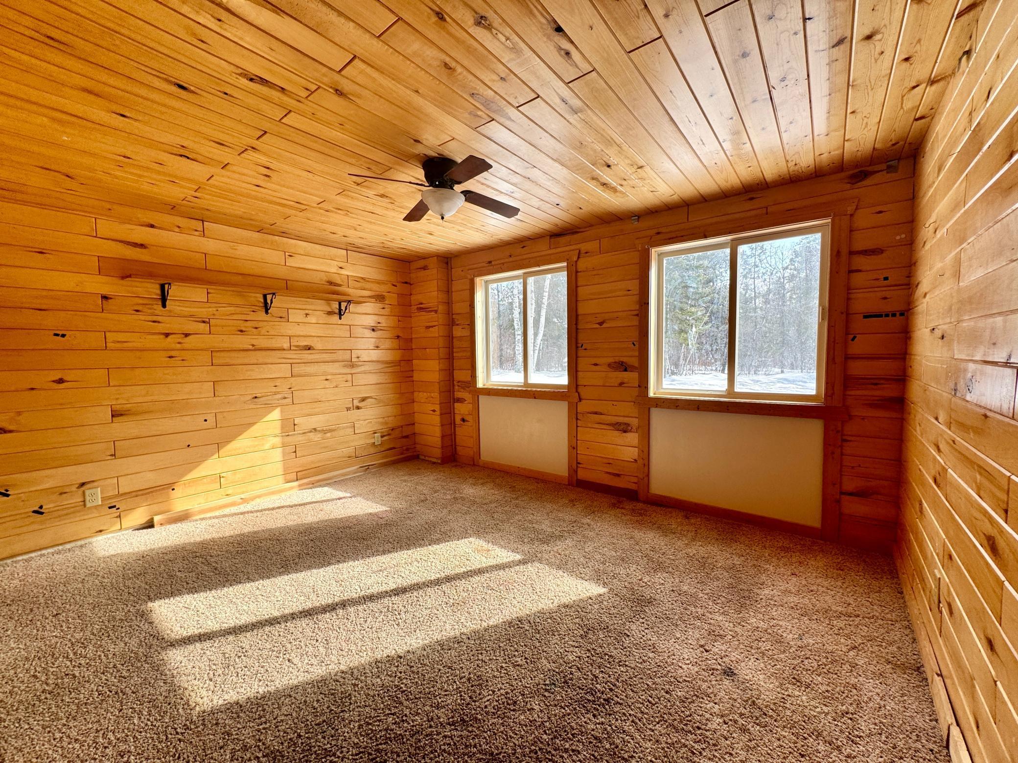 2003 single family home for sale at 56483 350th Street in Warroad, MN — 4 bed, 2 bath (photo 14 of 32)