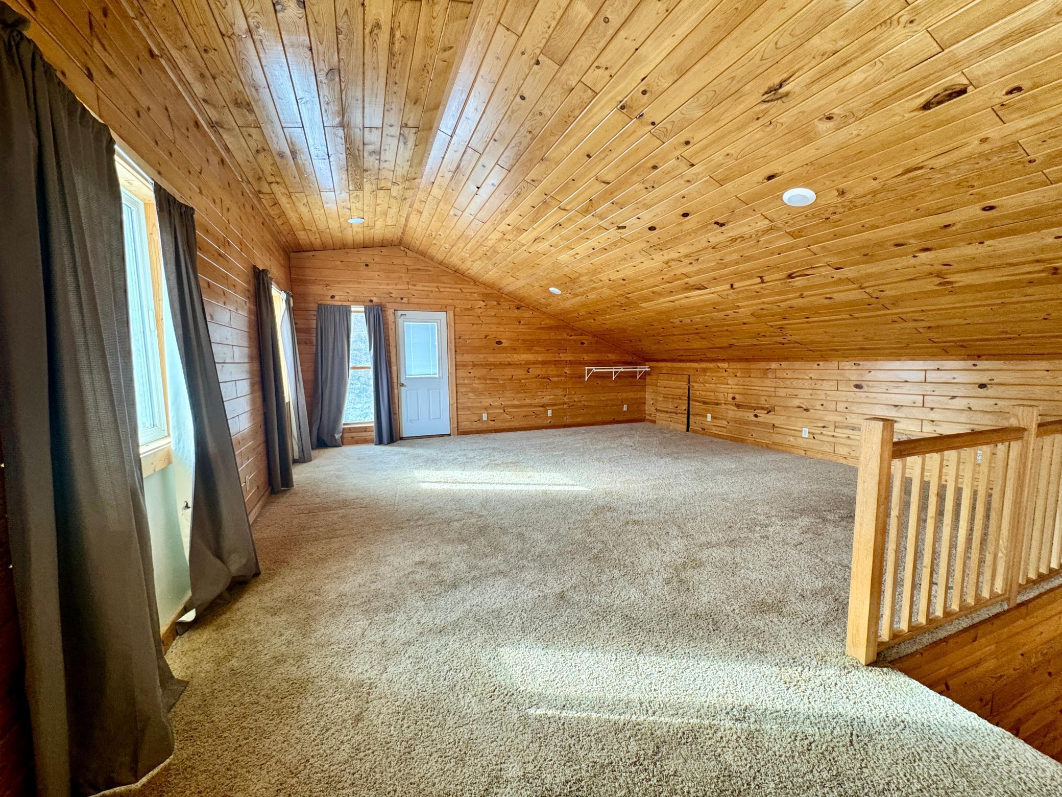 2003 single family home for sale at 56483 350th Street in Warroad, MN — 4 bed, 2 bath (photo 20 of 32)