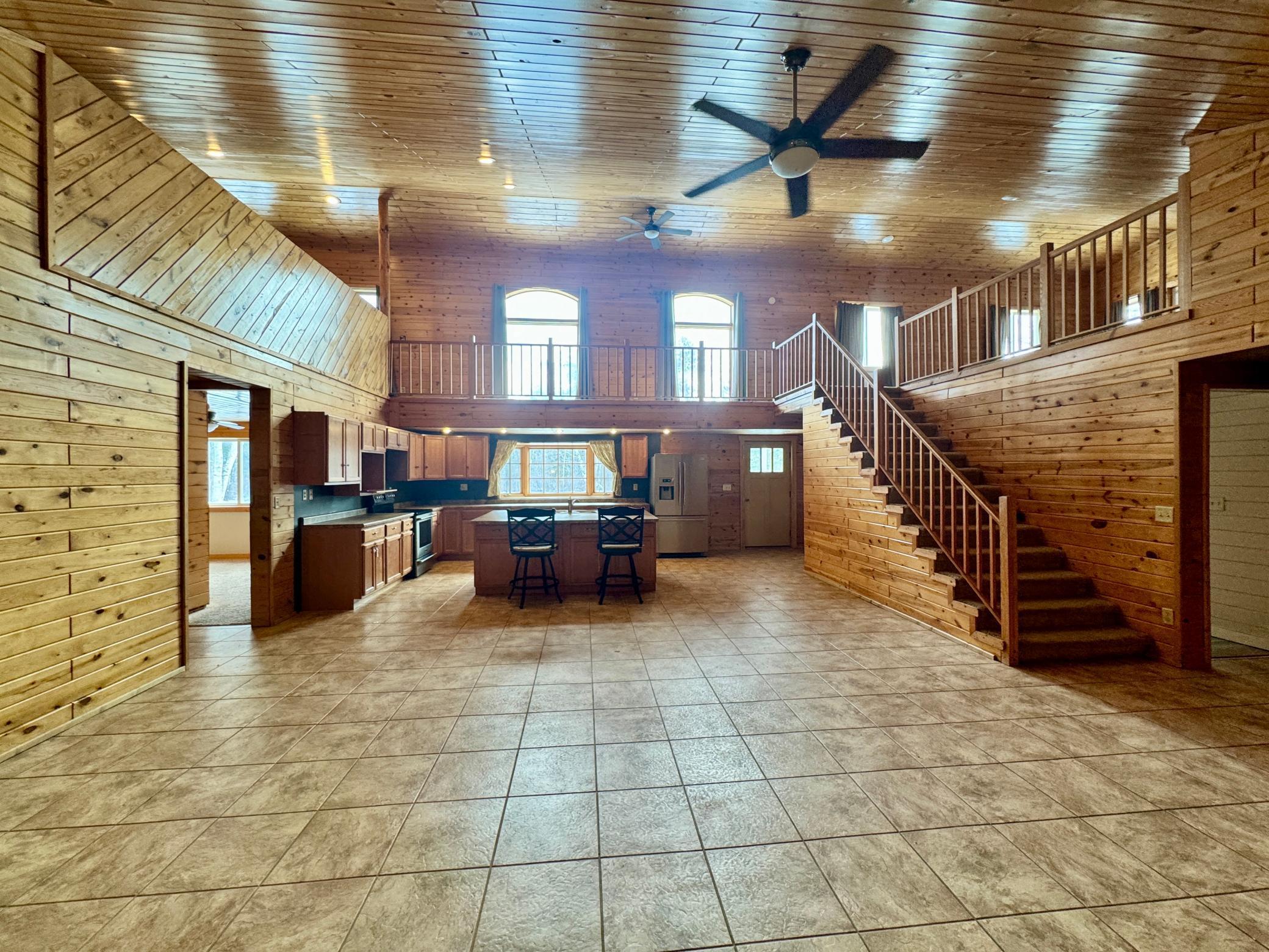 2003 single family home for sale at 56483 350th Street in Warroad, MN — 4 bed, 2 bath (photo 3 of 32)