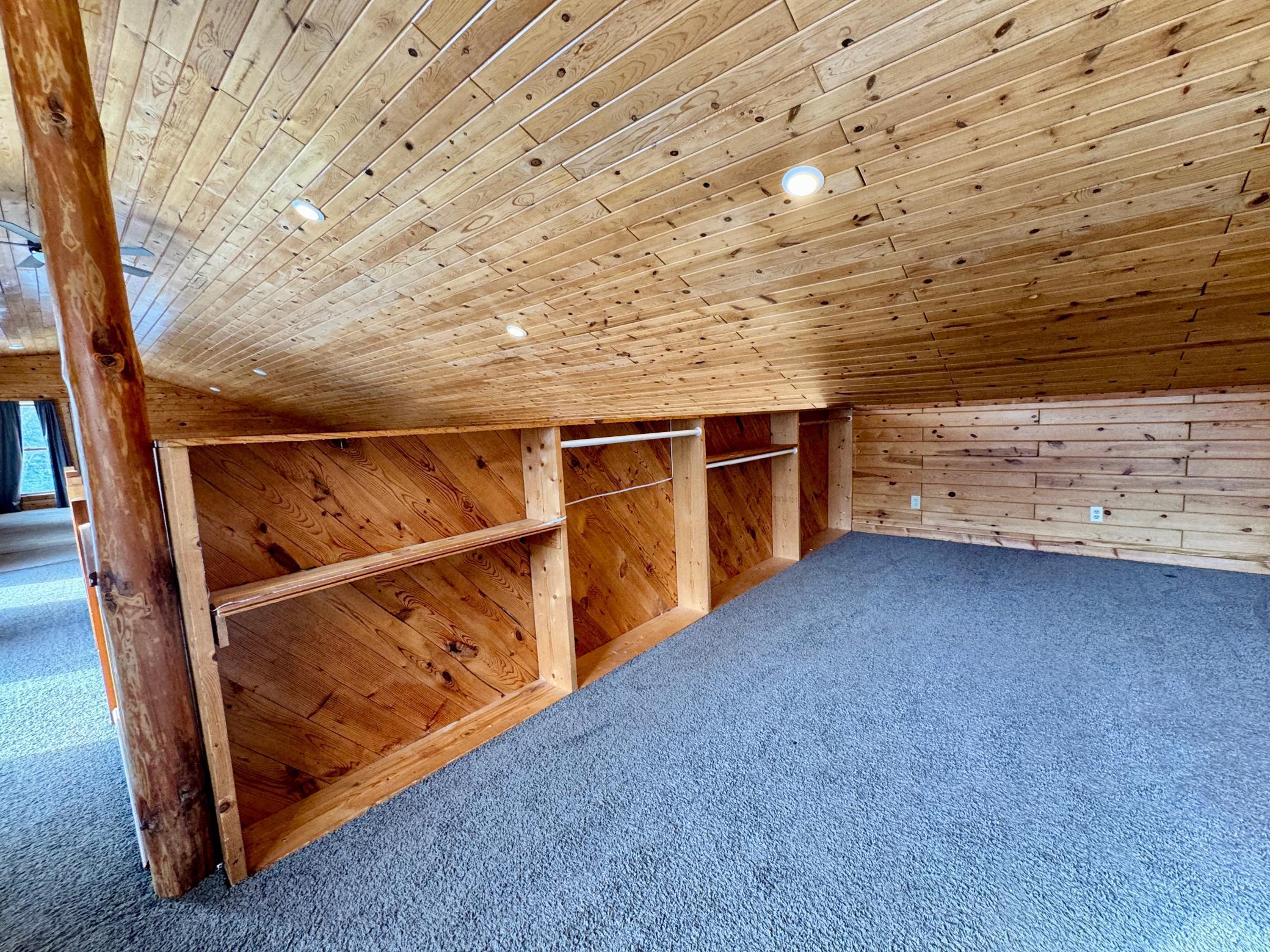 2003 single family home for sale at 56483 350th Street in Warroad, MN — 4 bed, 2 bath (photo 24 of 32)