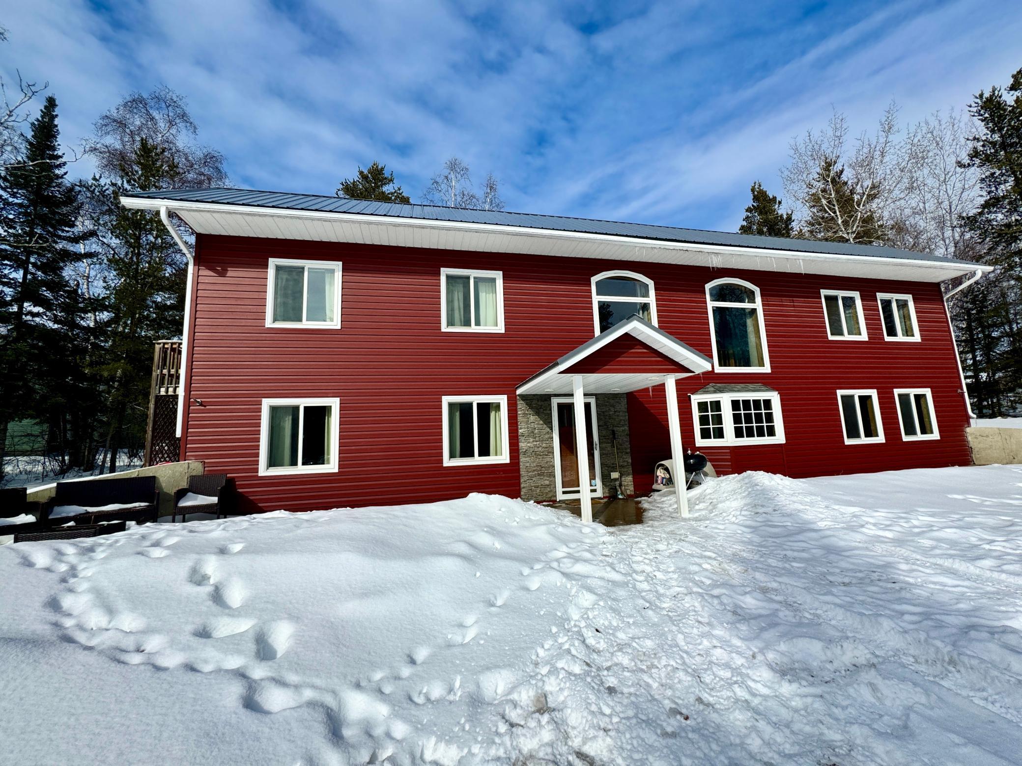 2003 single family home for sale at 56483 350th Street in Warroad, MN — 4 bed, 2 bath (photo 6 of 9)